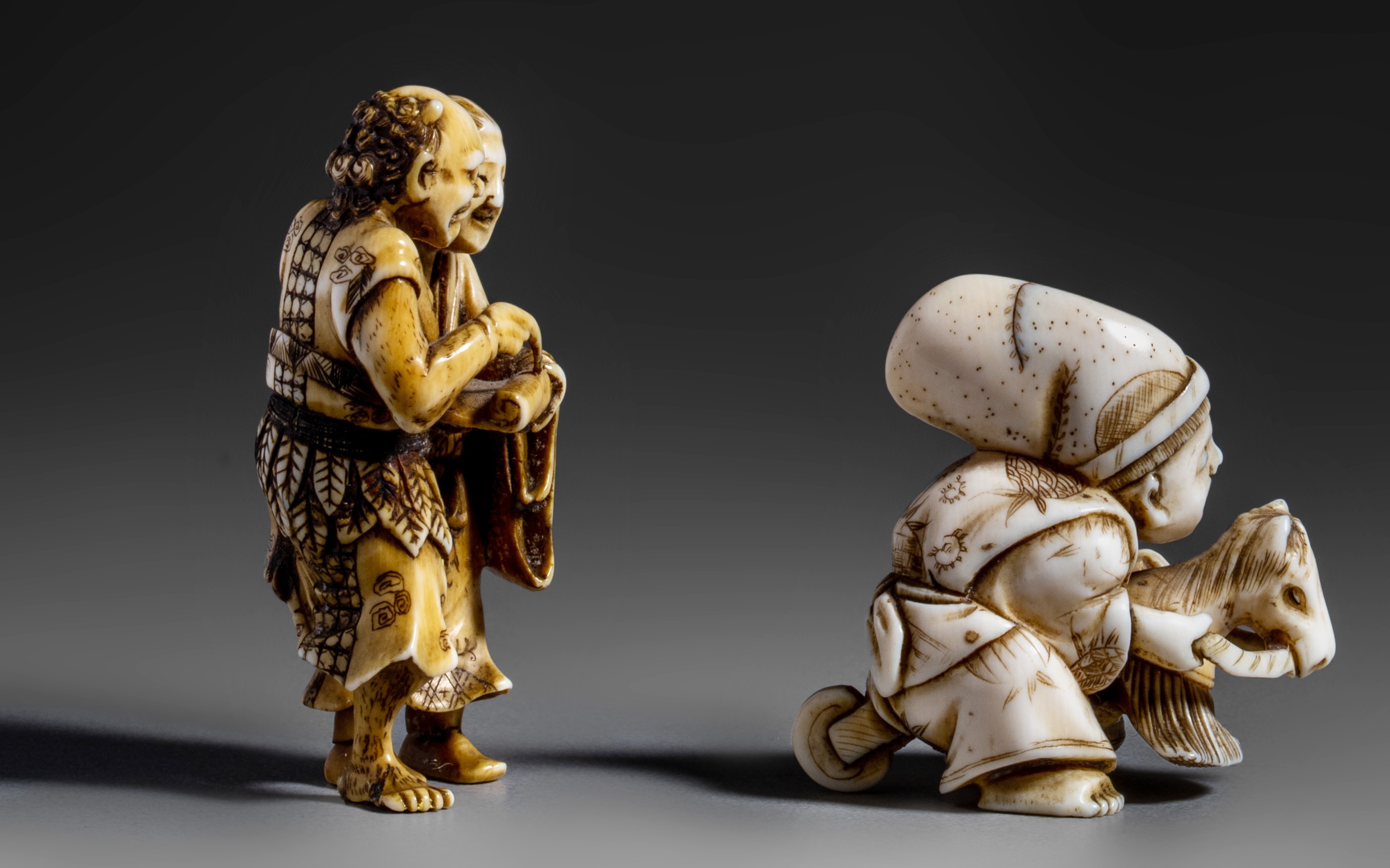 Two Japenese ivory okimono, Meiji period, H 5,5 - 4,1 cm / 19g - 19g (+) - Image 4 of 5