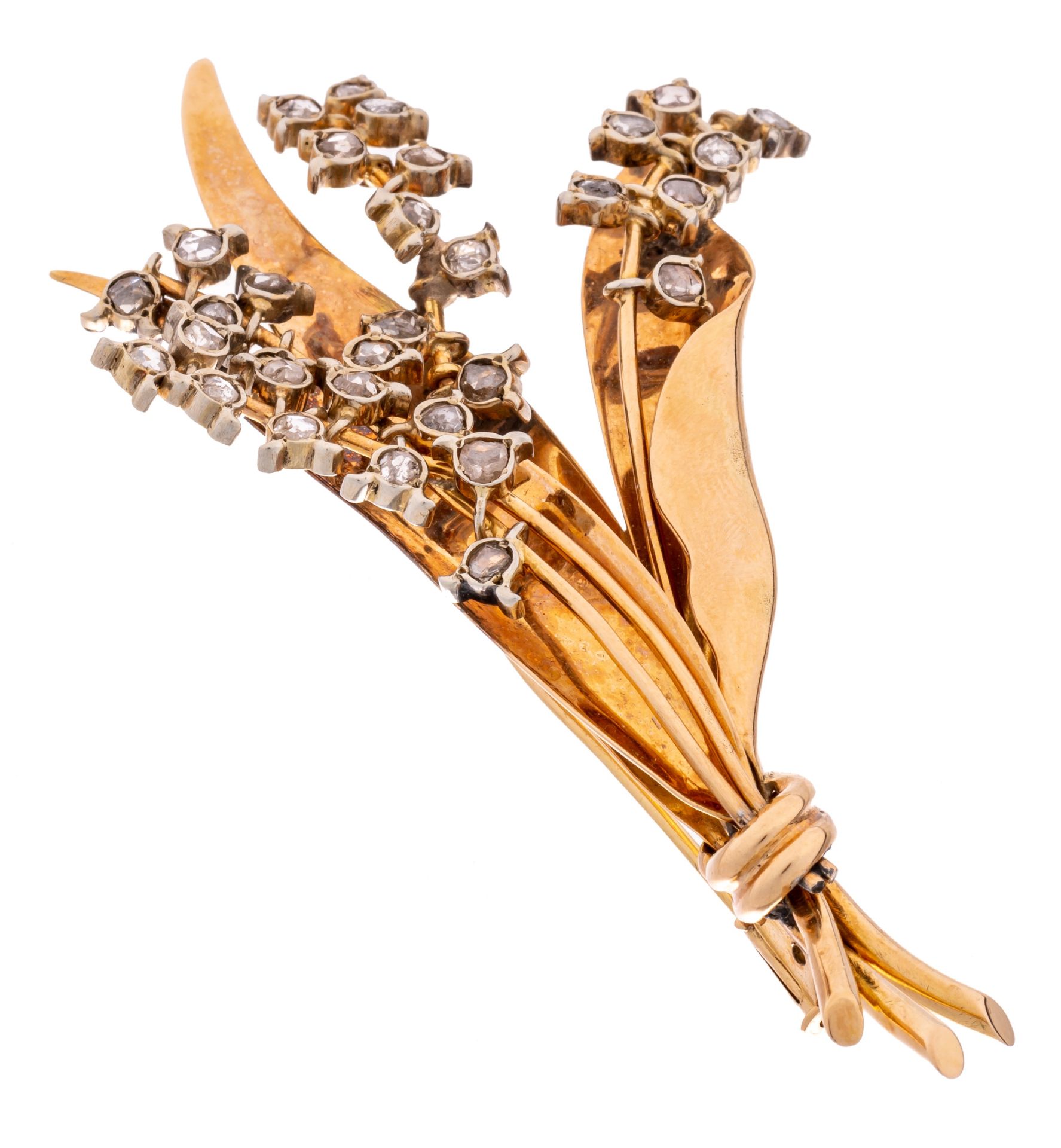 A floral-shaped 18ct yellow gold brooch, set with diamonds, H 8,7 cm - 28 g - Image 3 of 4