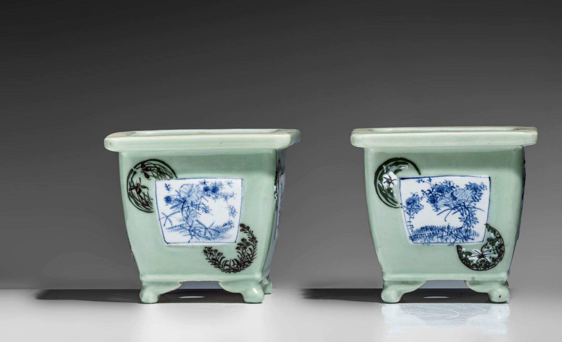 Two Japanese celadon ground planters, late Meiji/ early Taisho period, 17,5 x 17,5 cm - H 15,5 cm - Image 5 of 8