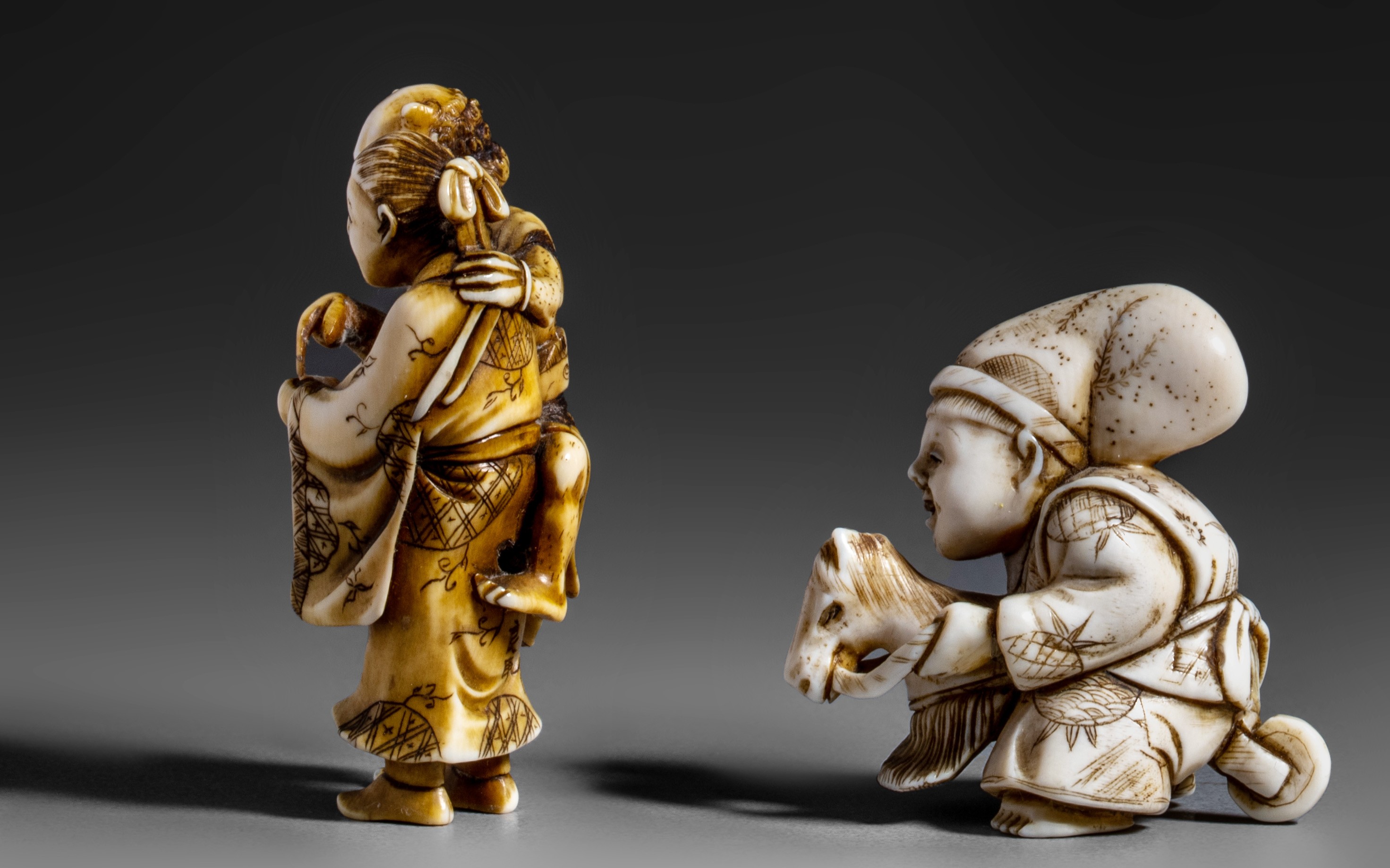 Two Japenese ivory okimono, Meiji period, H 5,5 - 4,1 cm / 19g - 19g (+) - Image 2 of 5