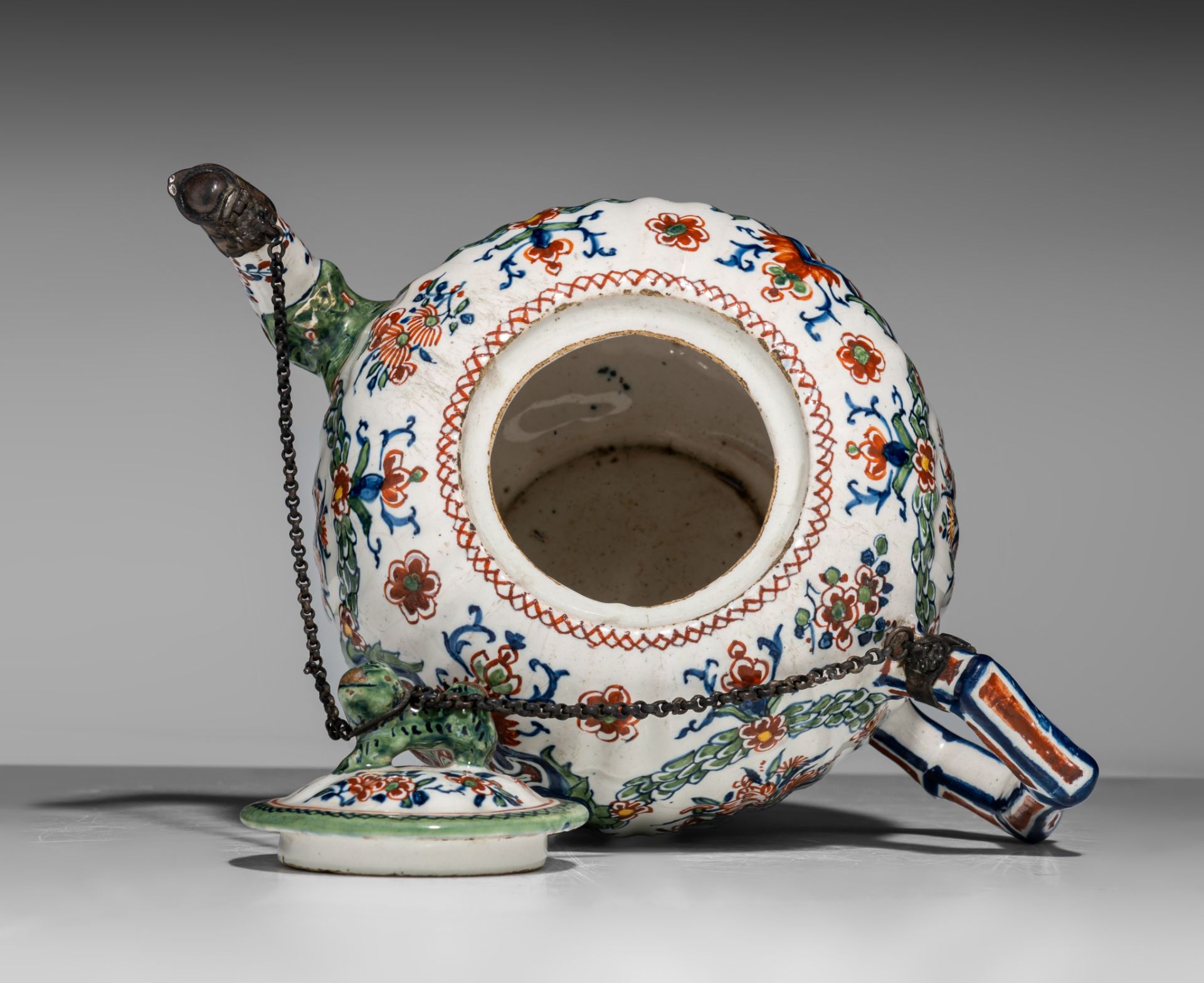 An 18thC Dutch Delft Kakiemon-style teapot, marked Lambertus van Eenhoorn, H 12 cm - Image 8 of 10