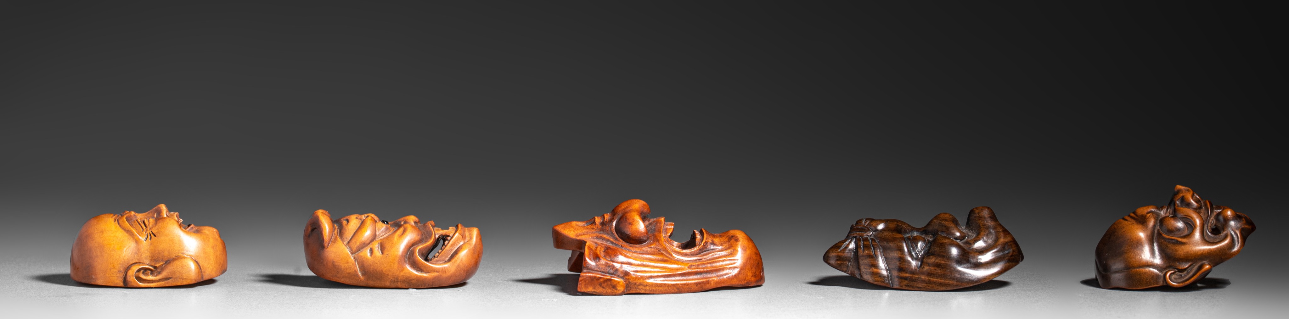 Five Japanese wood netsuke, Meiji period, H 4,5 cm - 5,1 cm - 5,8 cm - 6 cm - 4,4 cm - Image 6 of 6