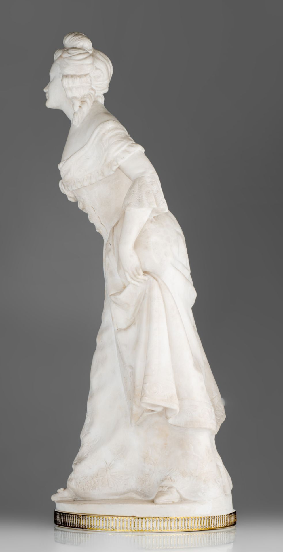 Dominique Alonzo (act. 1910-1930), 'la Révérence', Carrara marble, H 67 cm - Image 11 of 16