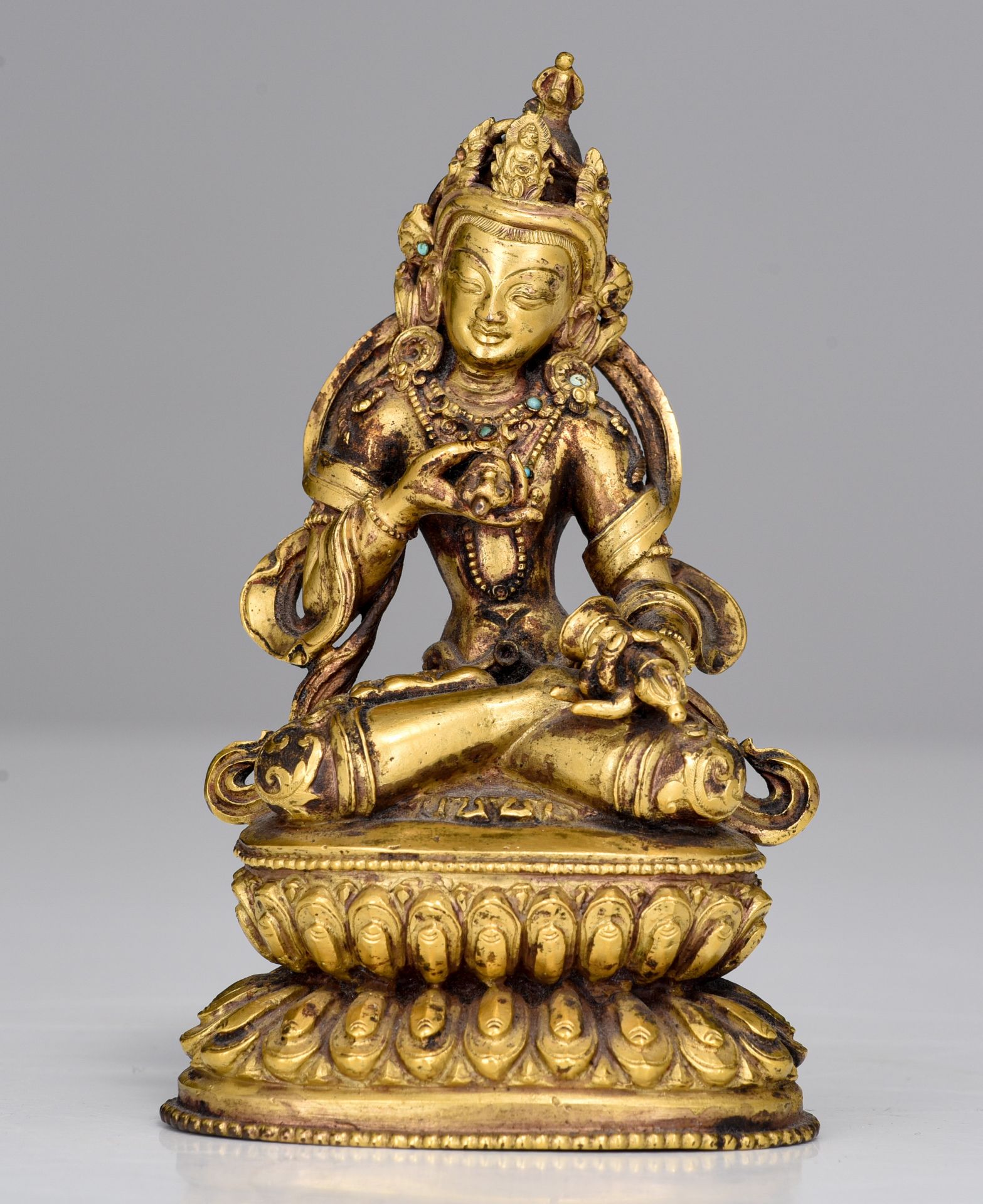 A Sino-Tibetan gilt-bronze figure of Vajrasattva, with semi-precious stone inlay, 19thC, H 13,5 cm - - Image 8 of 12