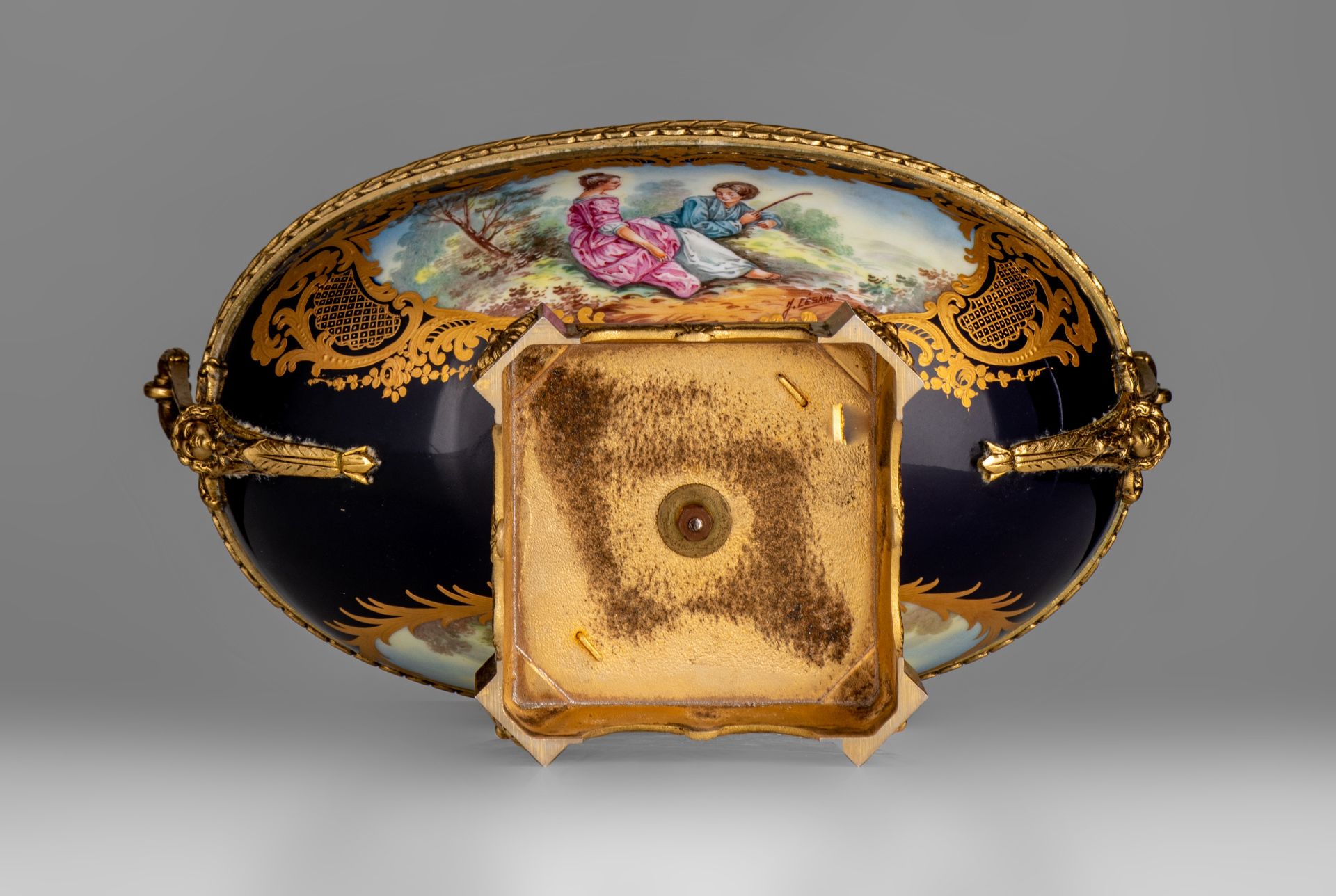 A three-piece Sèvres garniture set, decorated with gallant scenes, signed 'J. Césana', H 28,5 - 42,5 - Image 7 of 15