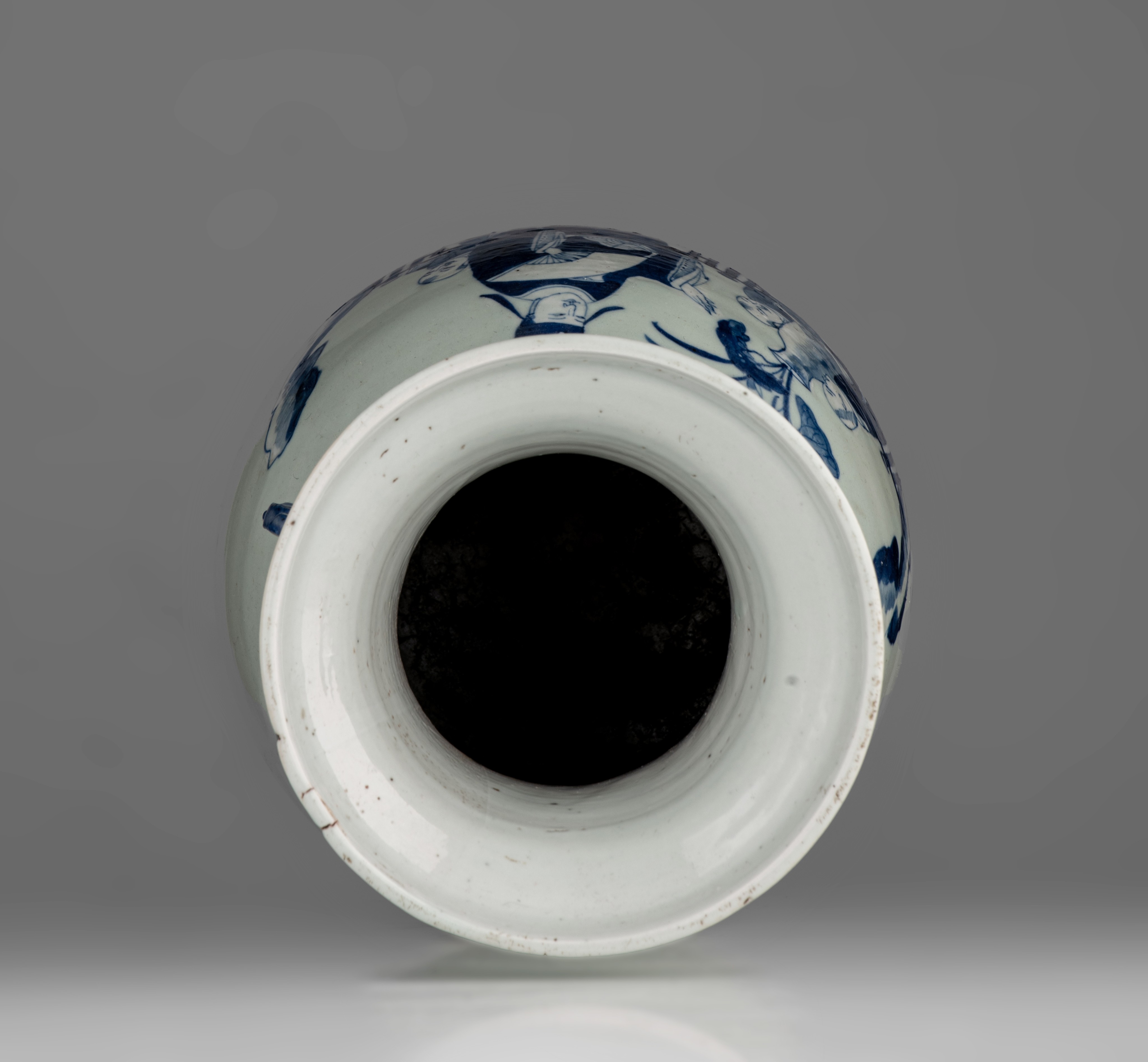 A Chinese famille rose 'cockerel' vase, Republic period, H 43,5 cm- and a blue and white on celadon - Image 6 of 13