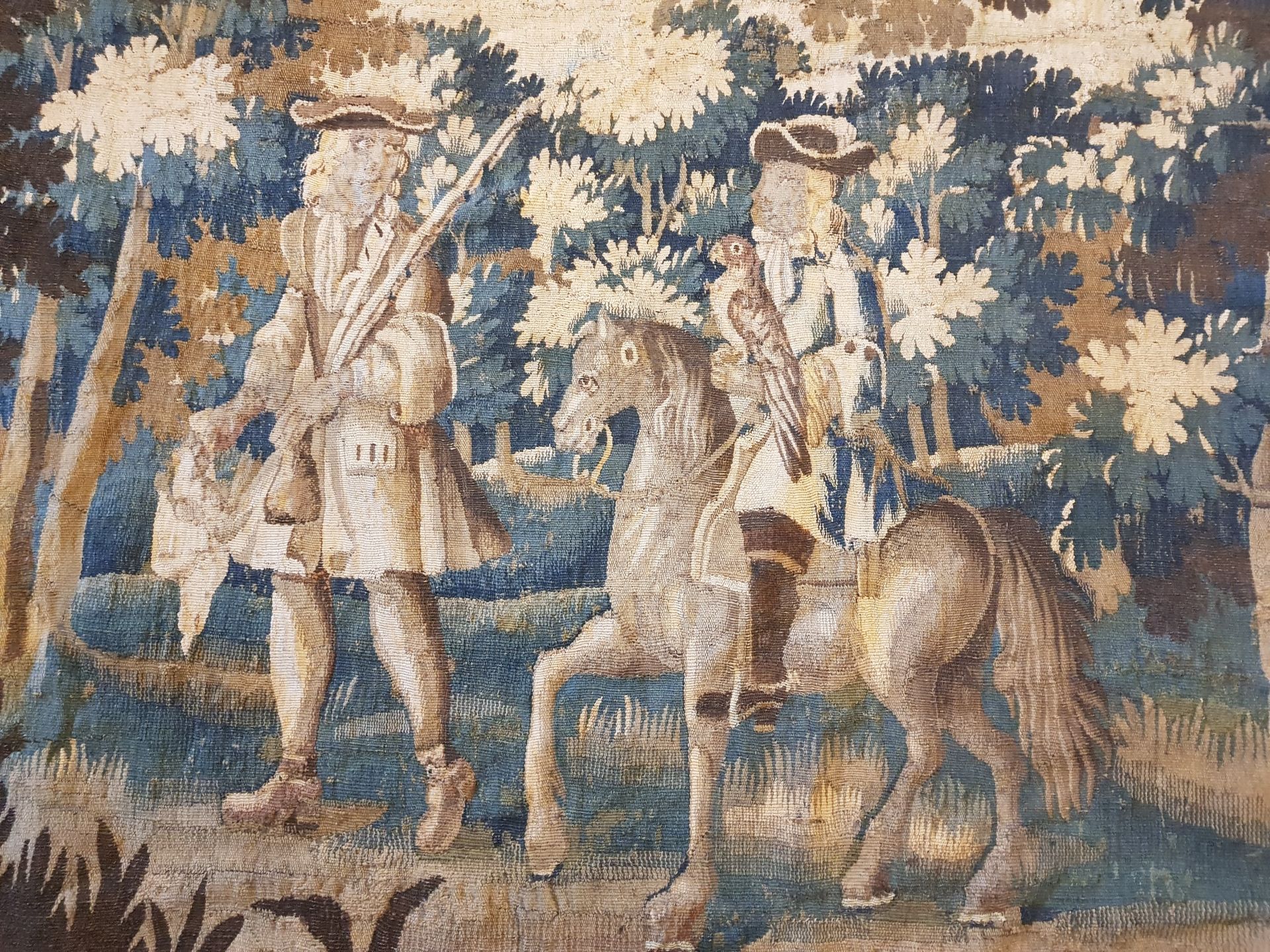 The falcon hunt, a verdure Aubusson tapestry, late 17thC, H 281 - W 267 cm - Image 8 of 39