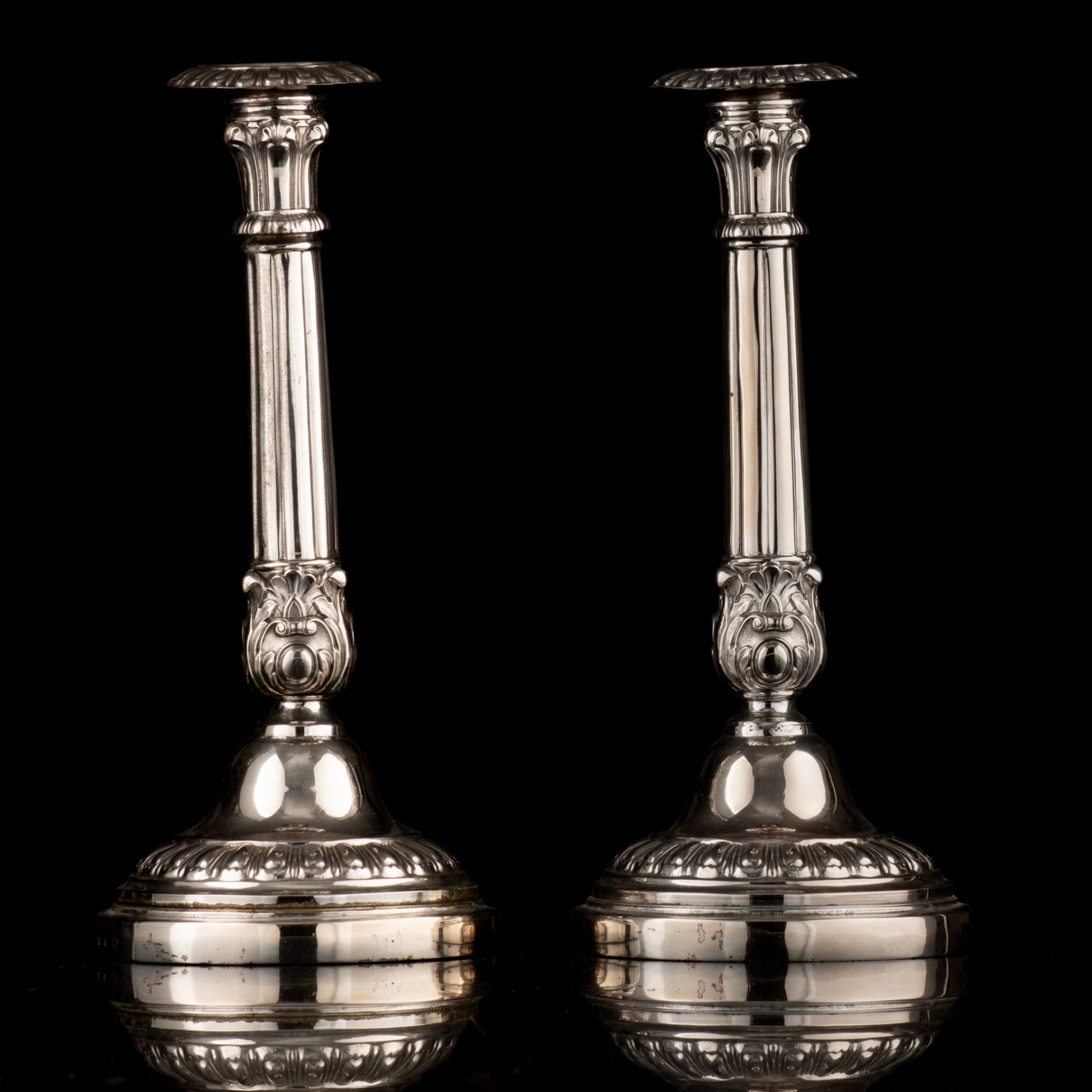 A pair of Neoclassical Belgian silver candlesticks, 1838-1868, 800/000, H 28 cm - weight: 780 g - Bild 4 aus 8