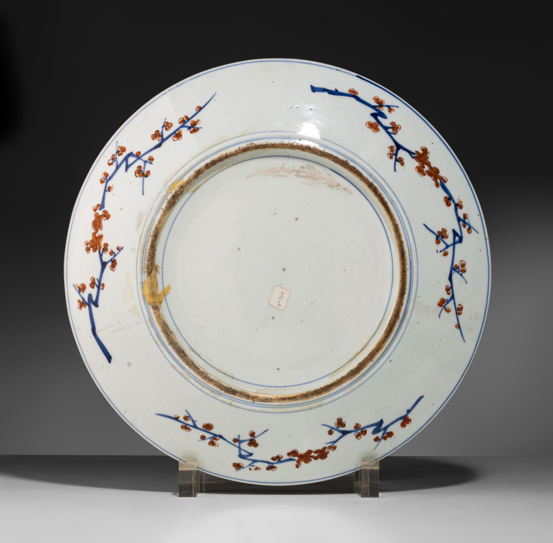 A Japanese Imari charger and a 'Rolled' plate, late 19thC, ø 47,5 (charger) - 22,5 x 18 cm (plate) - Image 3 of 5