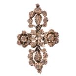 A silver and gold cross-shaped brooch, set with rose cut diamonds, H 6,7 cm - 31 g