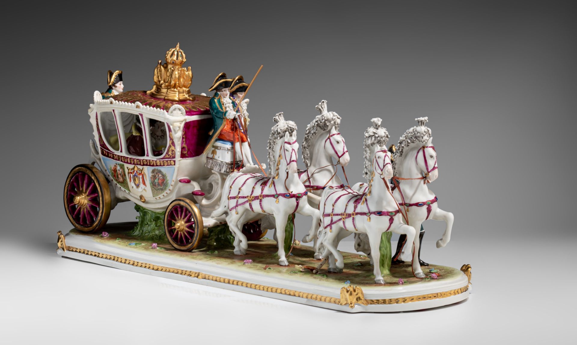 A Saxony porcelain group of the bridal chariot of Napoleon Bonaparte, H 29 - W 67 cm - Image 7 of 10