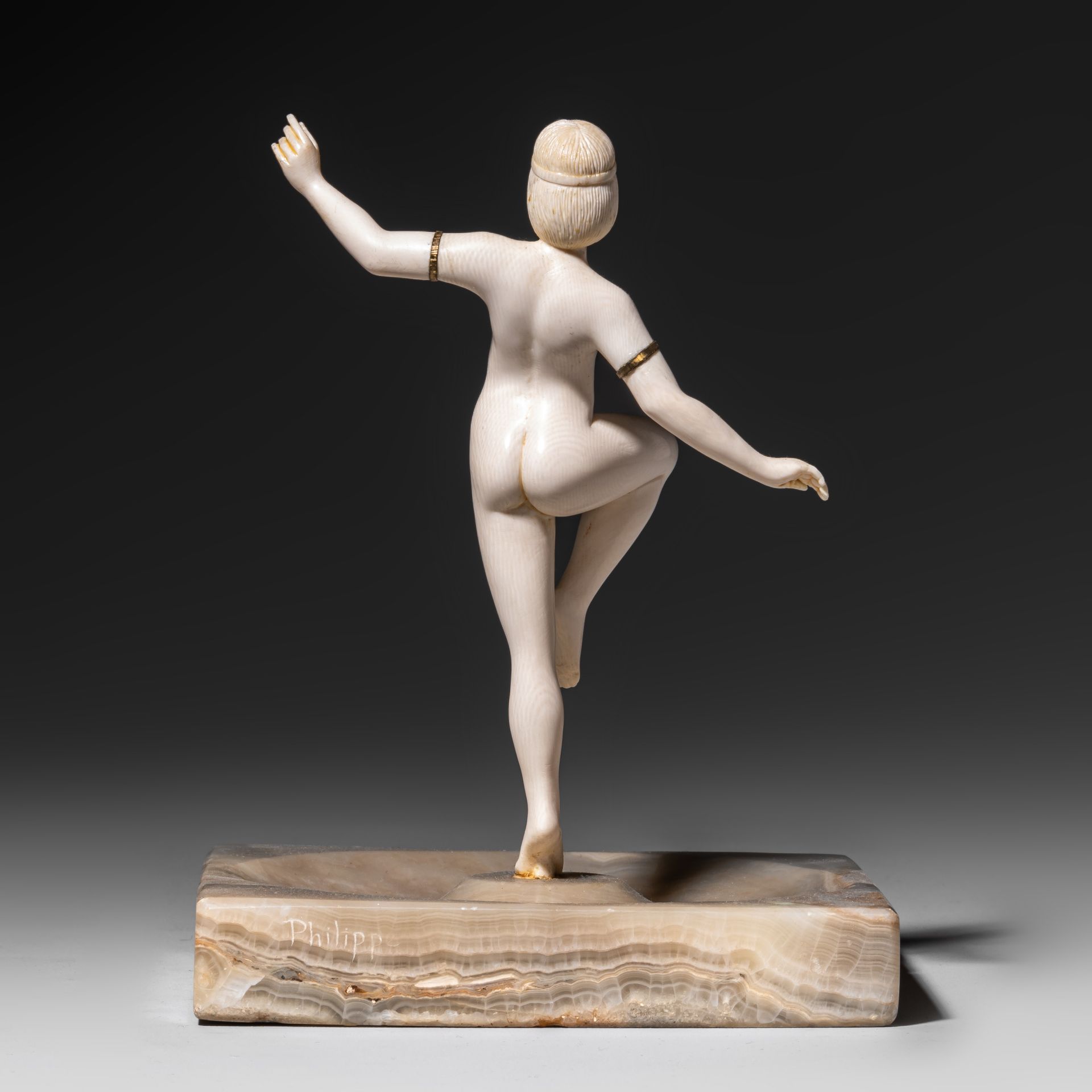 An Art Deco ivory statue of a dancer, H 19,5cm - ca. 1.425 g (incl. base) (+) - Image 5 of 8
