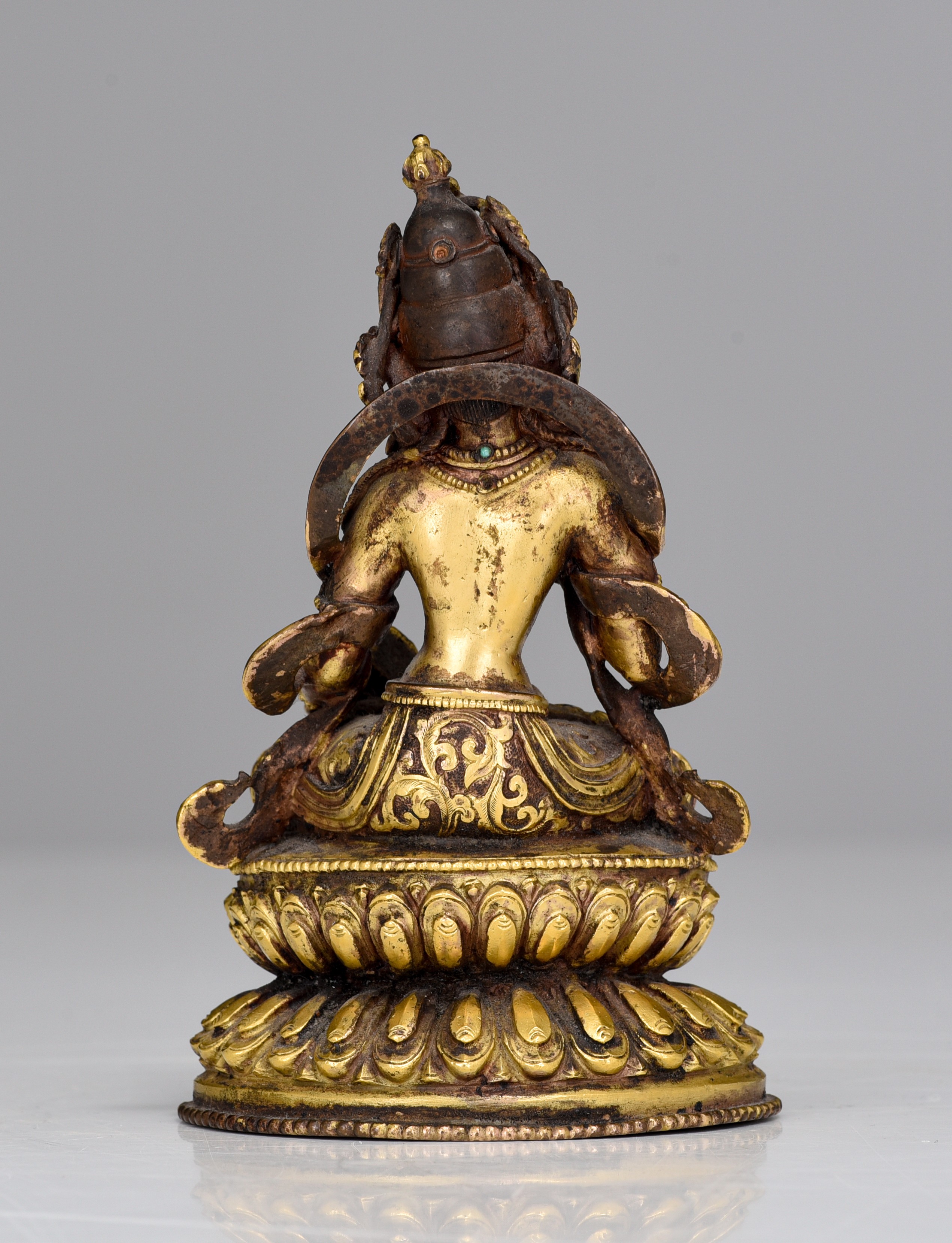A Sino-Tibetan gilt-bronze figure of Vajrasattva, with semi-precious stone inlay, 19thC, H 13,5 cm - - Image 10 of 12