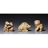 Three ivory netsuke, 19g - 21g - 19g (+)