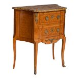 A Louis XVI style 'petite commode' H 78,5 - W 70 - D 38,5 cm