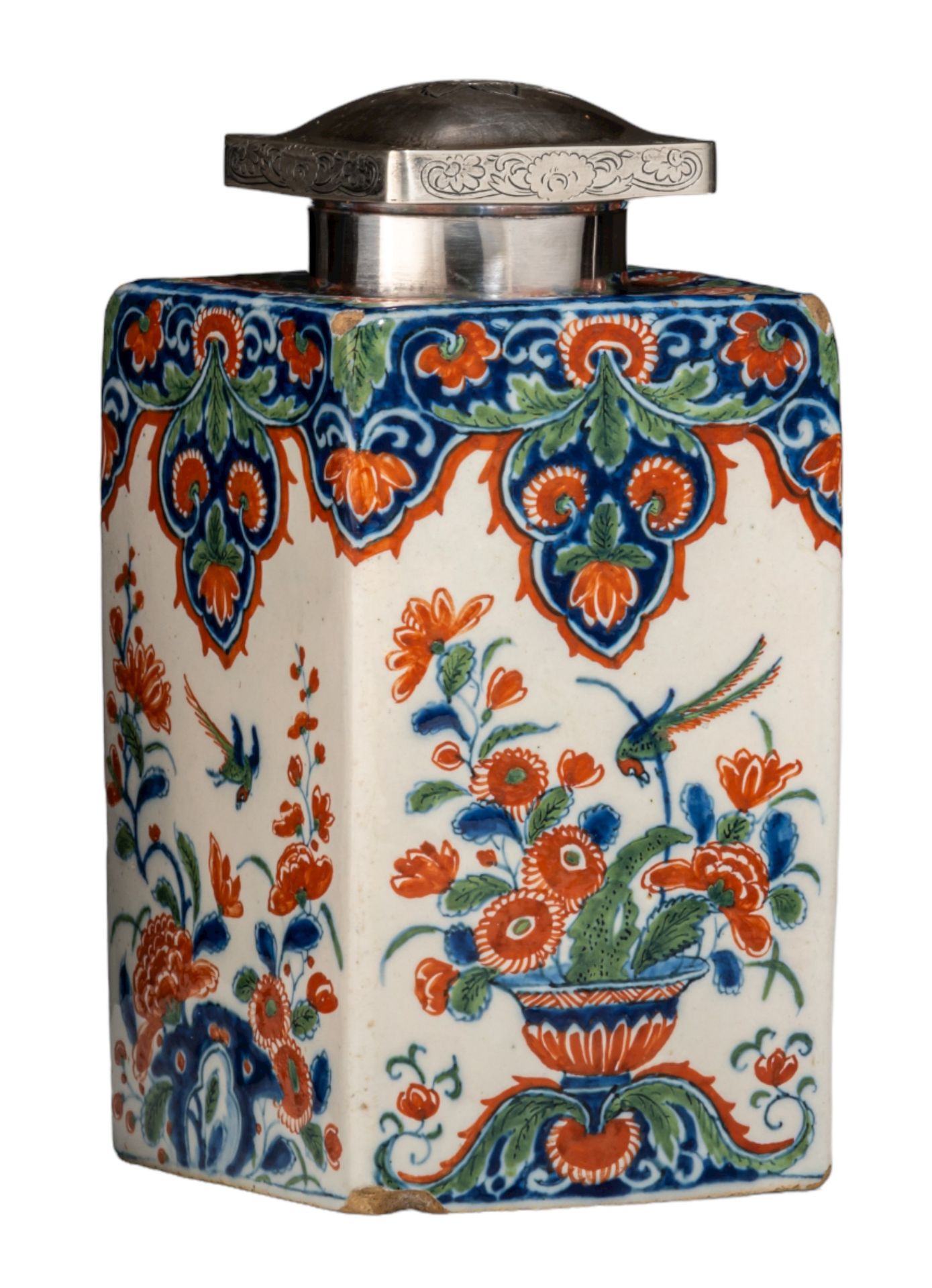 An 18thC Dutch Delft cashmere palette tea caddy, silver-mounted, H 17 cm