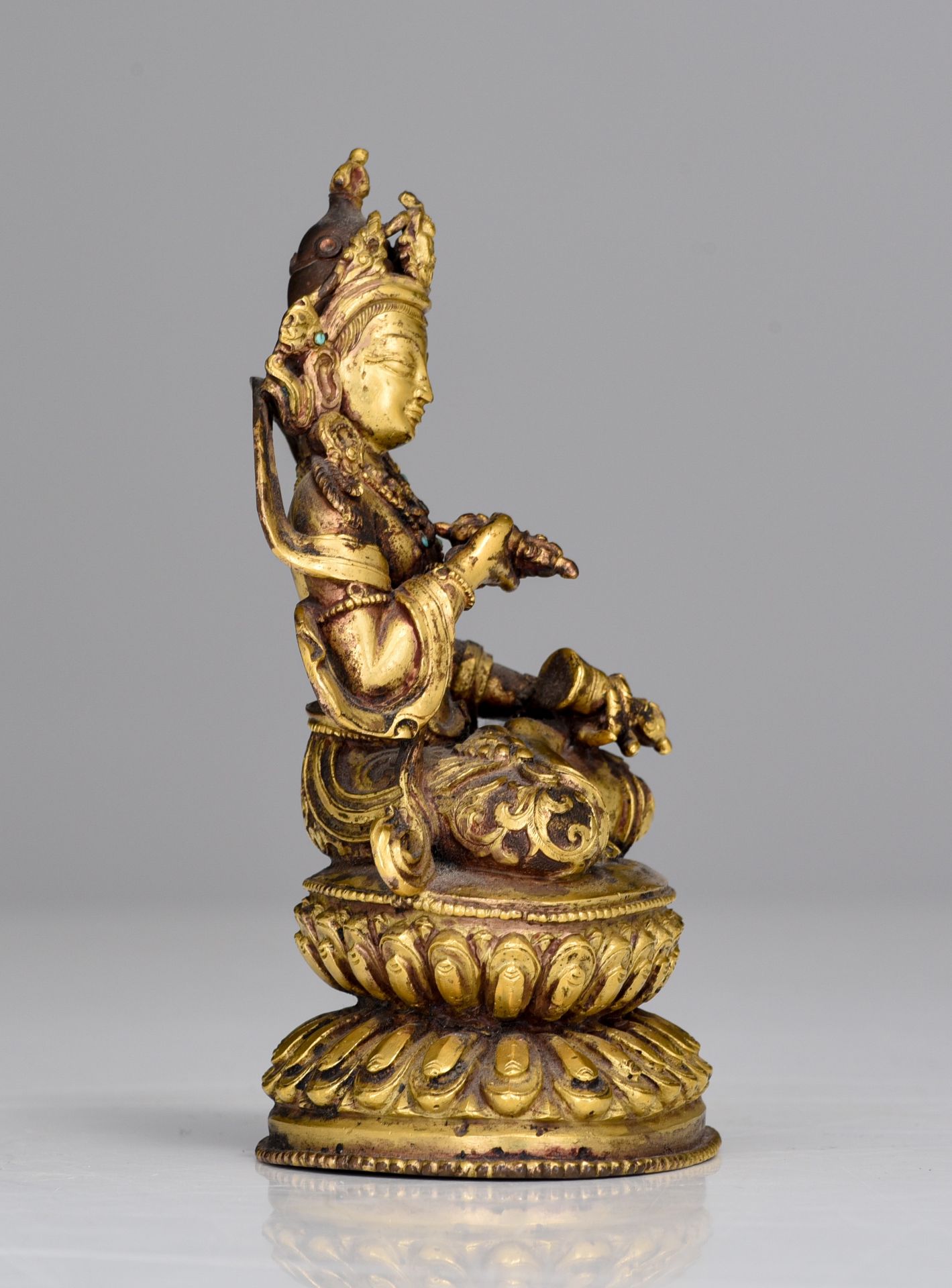 A Sino-Tibetan gilt-bronze figure of Vajrasattva, with semi-precious stone inlay, 19thC, H 13,5 cm - - Image 5 of 12