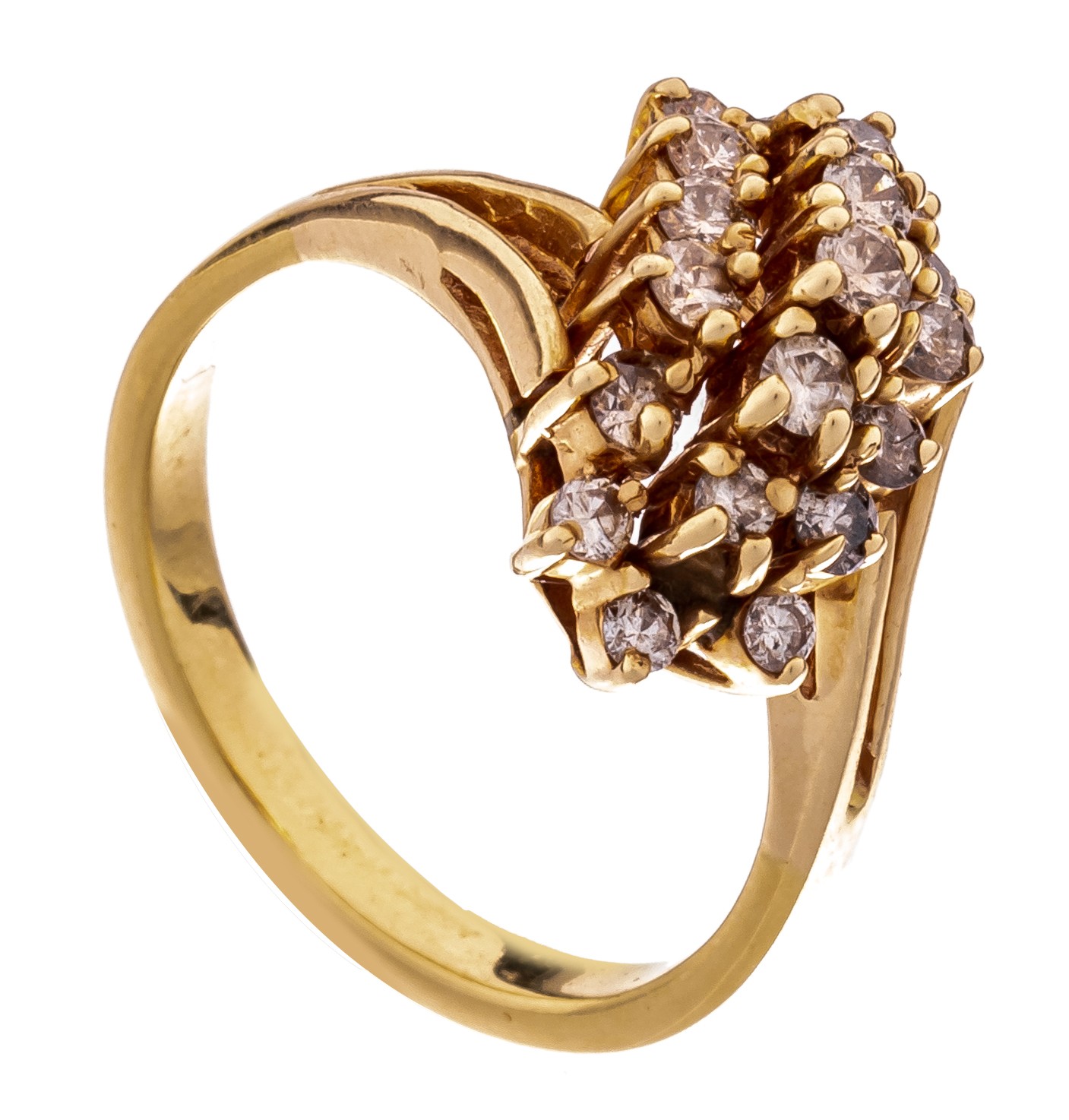 A ring in 18ct yellow gold, set with 19 brilliant cut diamonds, 7,5 g (all-in)