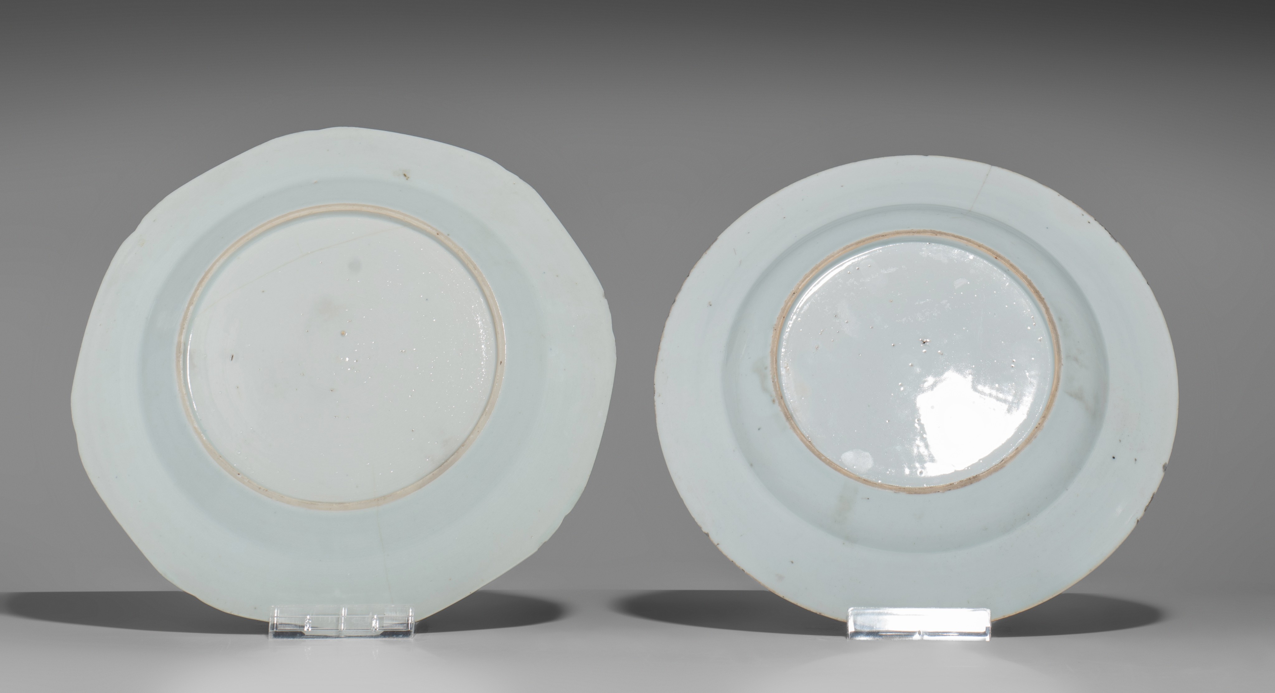 A collection of various Chinese export porcelain plates, Wanli, Qianlong and Guangxu period, ø 22 - - Image 11 of 11