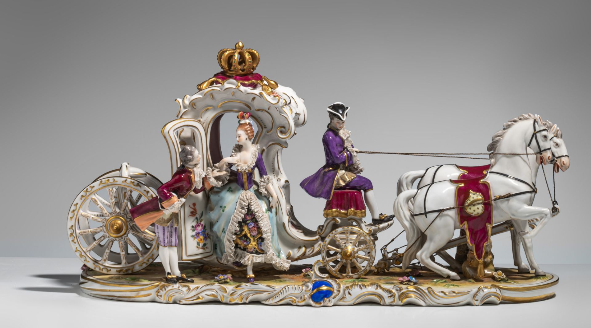 A Saxony porcelain group of a chariot in abundant Rococo style, H 29 - W 57 cm - Image 2 of 9