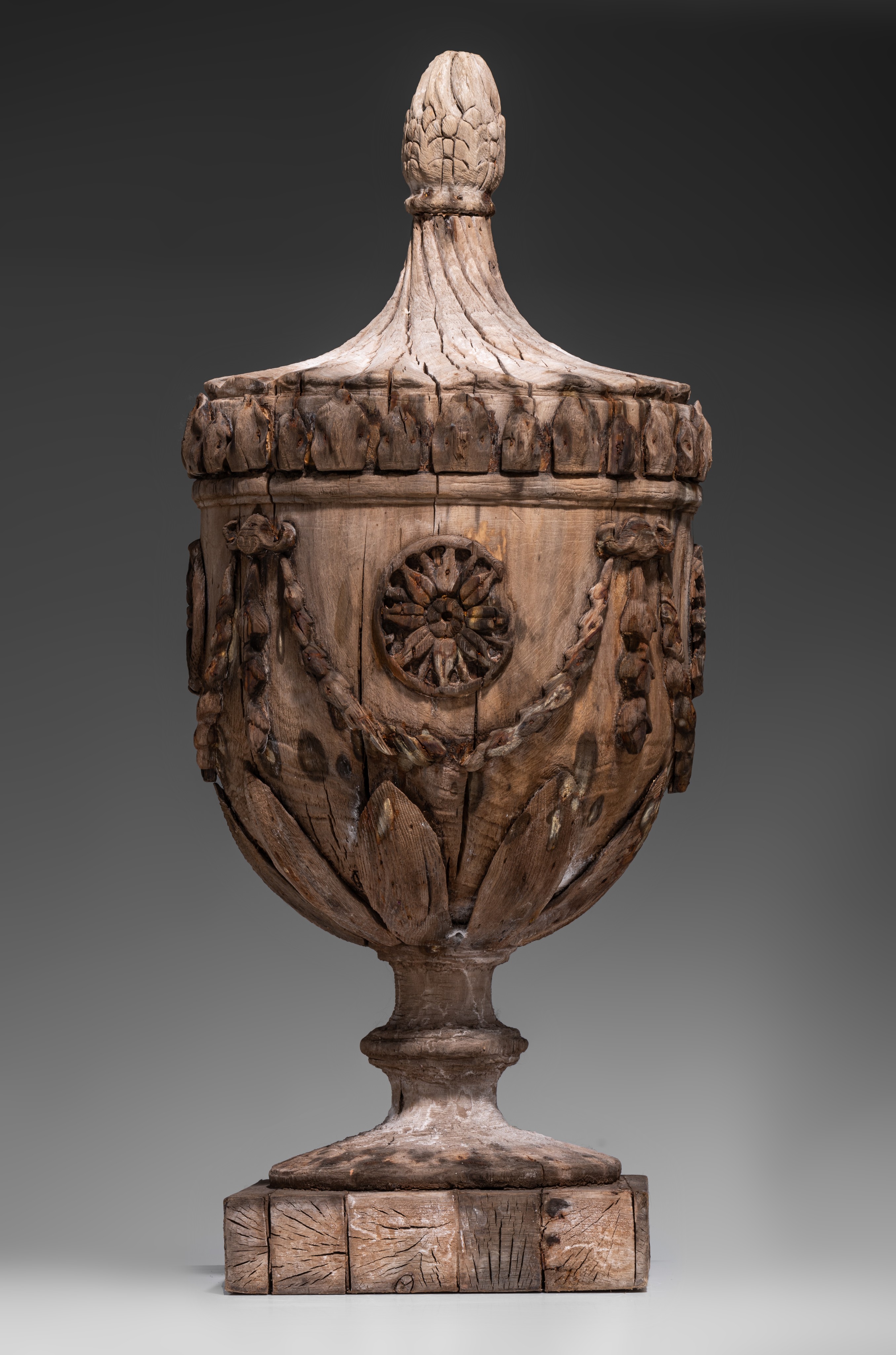 A pair of Gustavian wooden trophies, 18thC, H 77 cm - Image 21 of 26