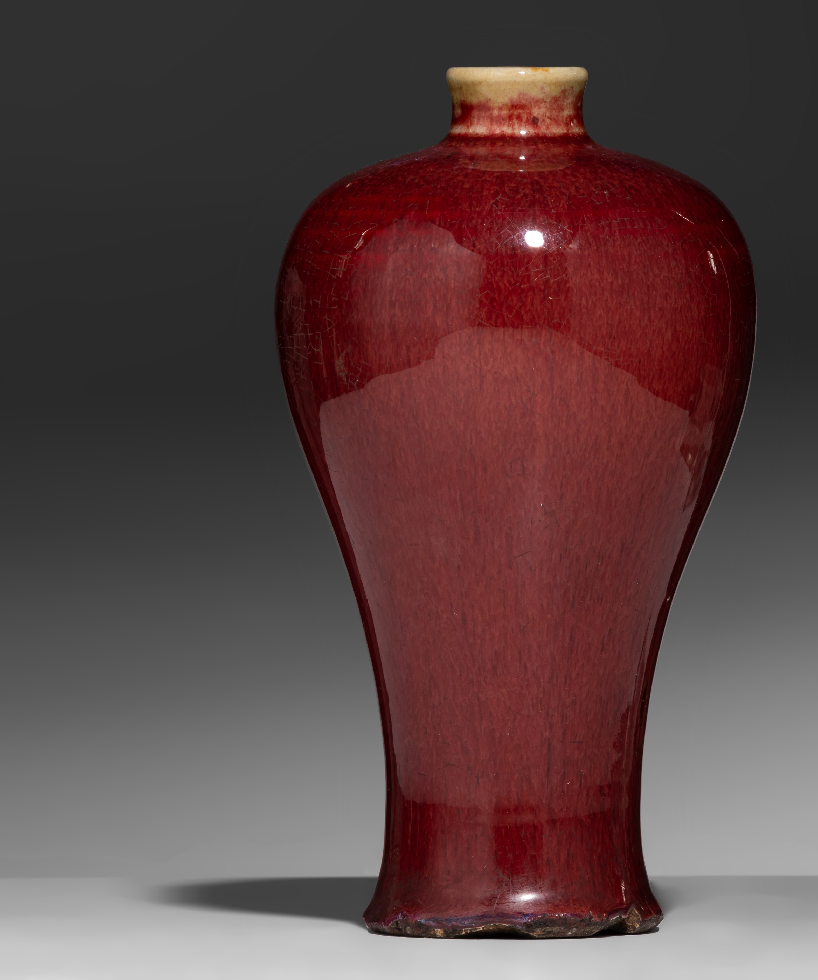 A Chinese sang-de-boeuf glazed meiping vase, H 21,5 cm - Image 5 of 7