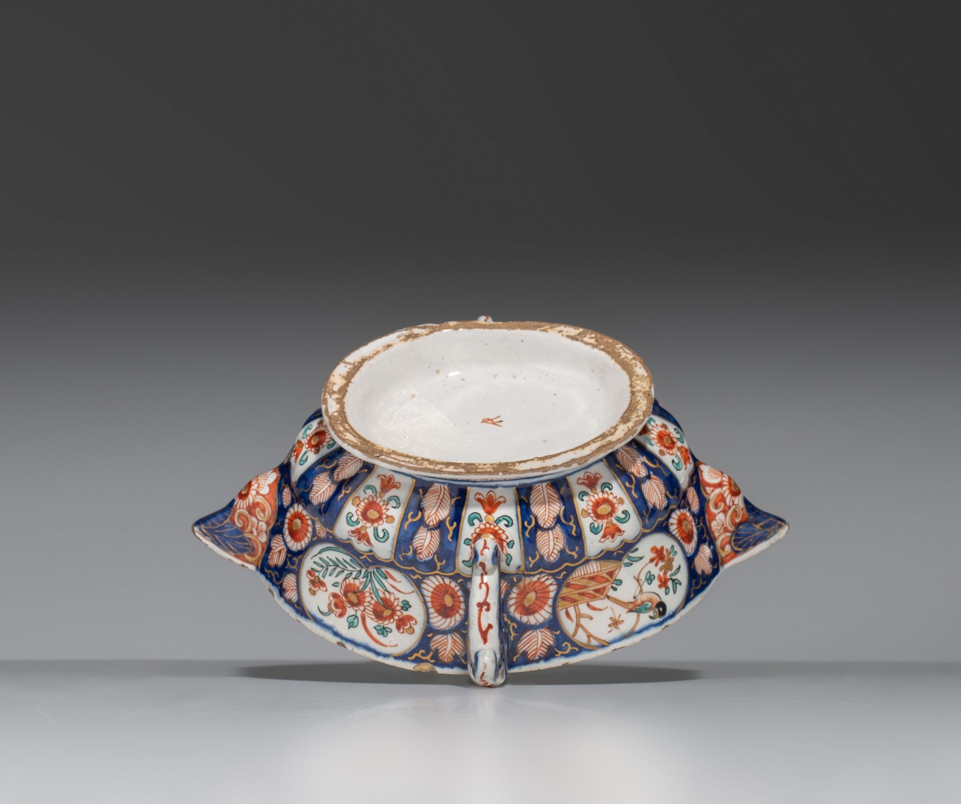 A various collection of 17th/18thC Dutch Delft Imari-style plates and a saucer, ø 22 / H 6 cm - Image 12 of 14