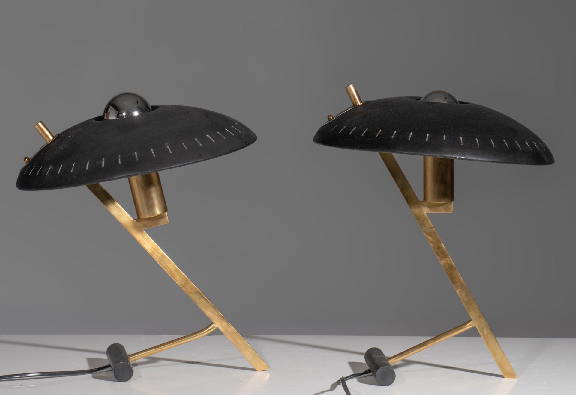 A pair of vintage model Z desk lamps, Louis Kalff for Philips, 1950s-60s, H 36 - 40 cm - Image 6 of 10