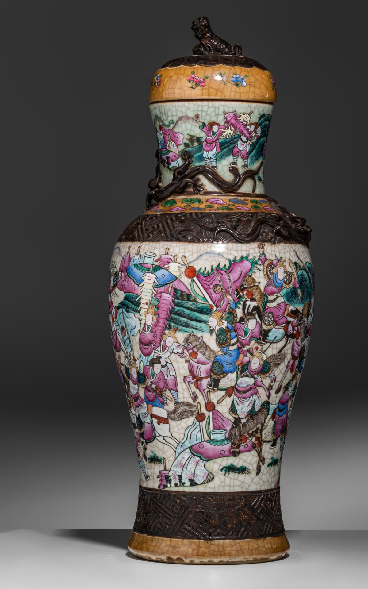 A Chinese famille rose 'Battle scene' Nanking stoneware lidded vase, 19thC, Total H 66 cm - Bild 4 aus 10