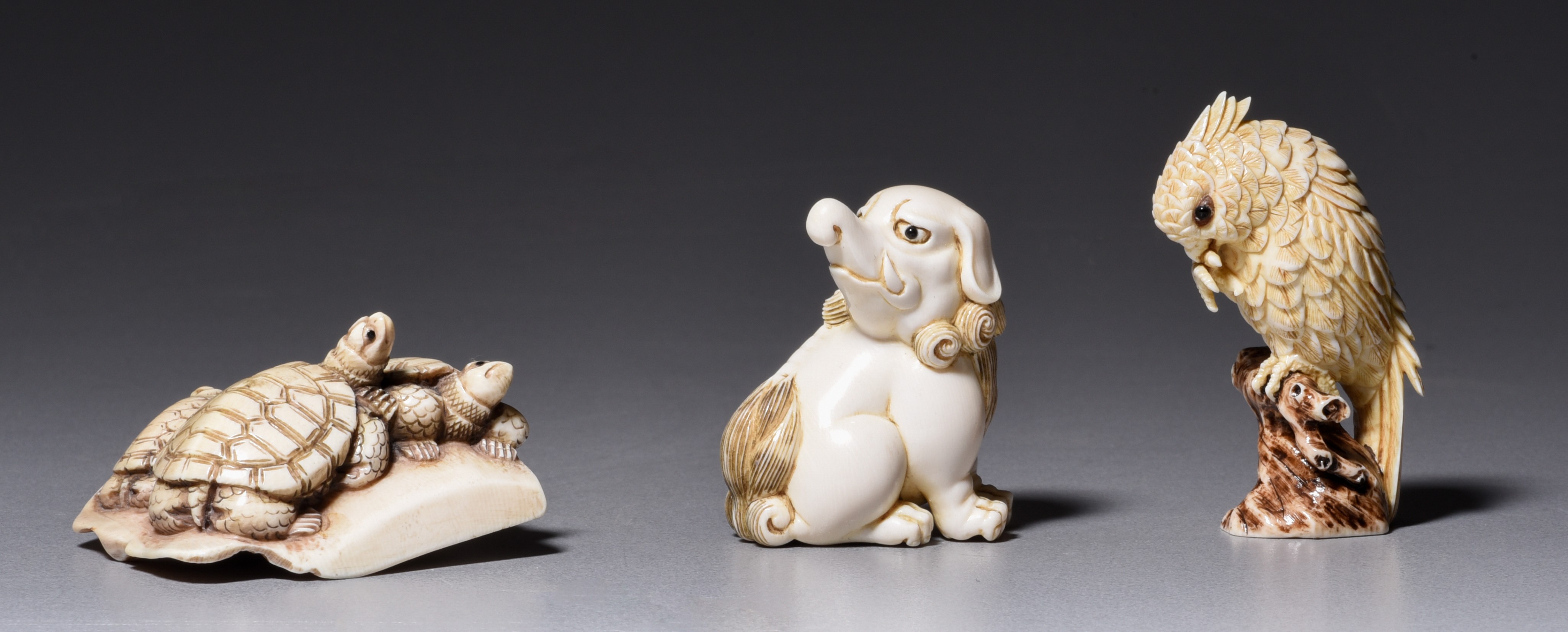 Two ivory okimono and one netsuke, late 19th/early 20thC, 38g - 25g - 18g (+)