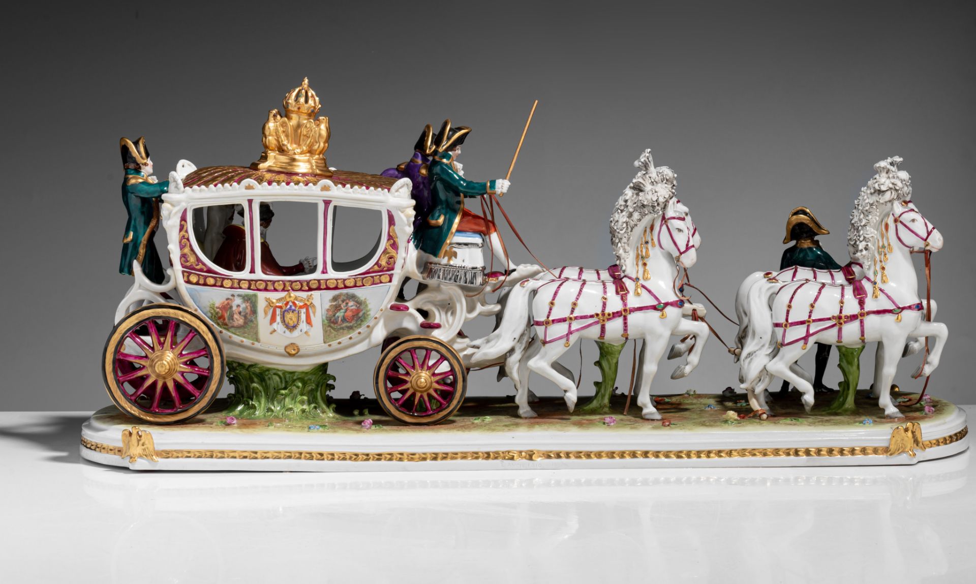 A Saxony porcelain group of the bridal chariot of Napoleon Bonaparte, H 29 - W 67 cm - Image 6 of 10