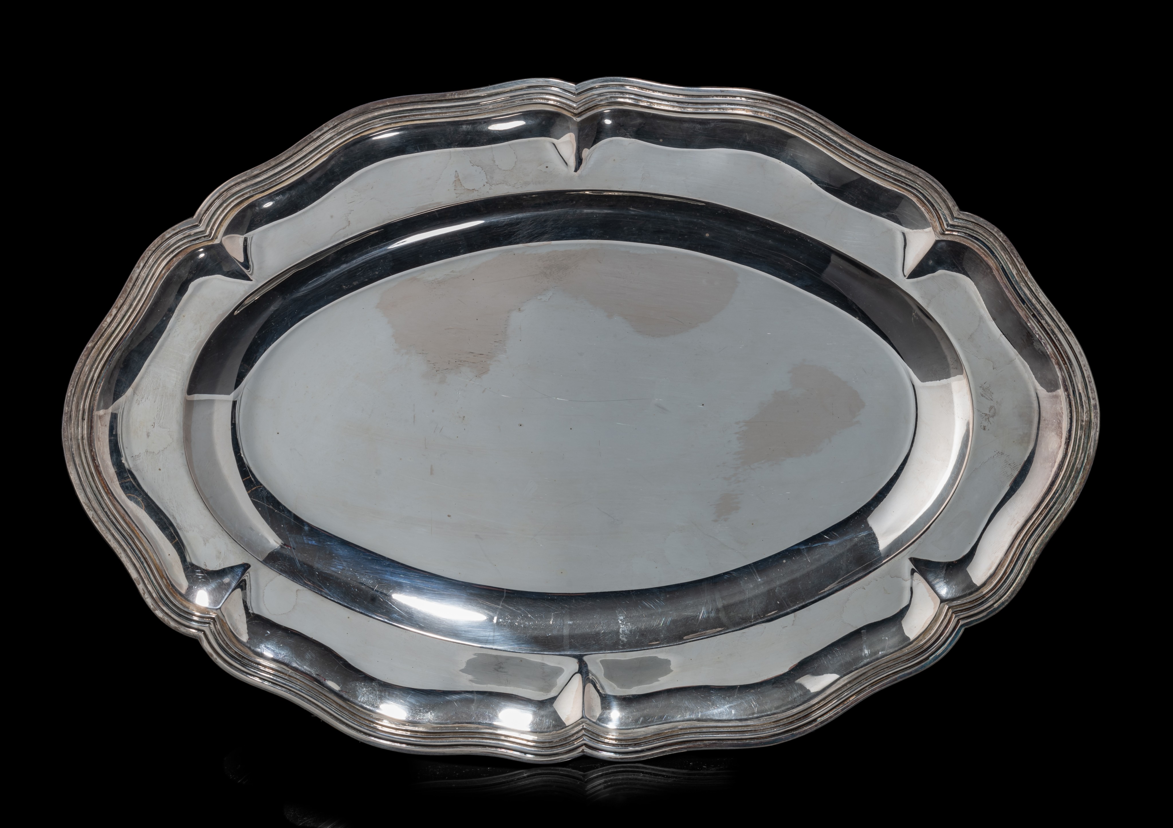 Two silver trays, 30,5 x 45,5/46 cm - total weight: ca. 2.521 g - Image 2 of 6