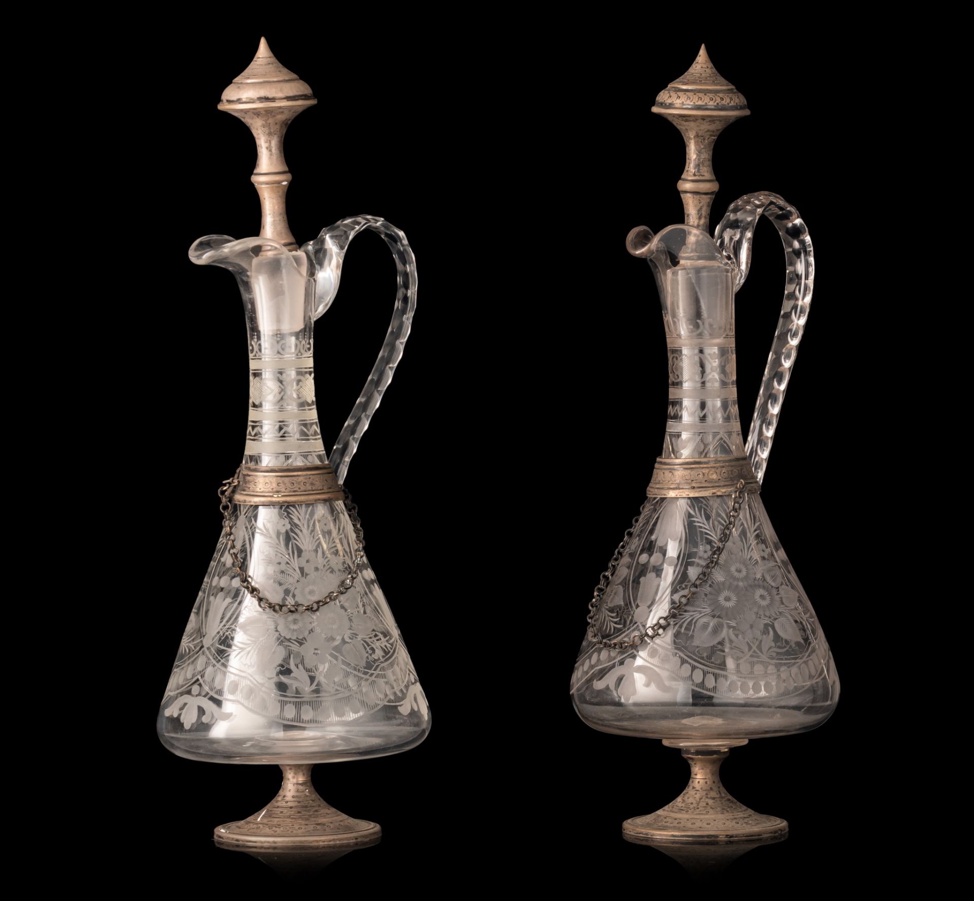 A pair of glass, silver-plated brass mounted decanters, H 41 - 42 cm - Image 5 of 7