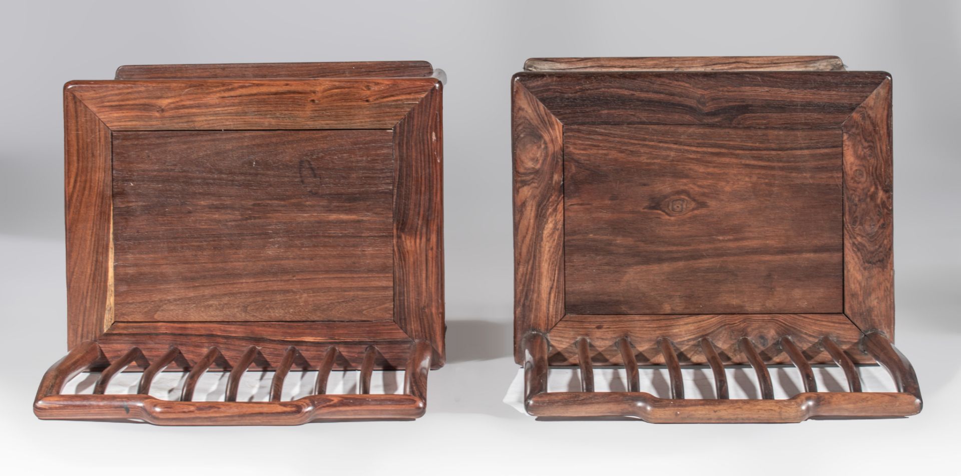 A pair of Chinese hardwood spindle back chairs, Republic period, H 92 - W 52,5 - D 40 cm - Image 7 of 8