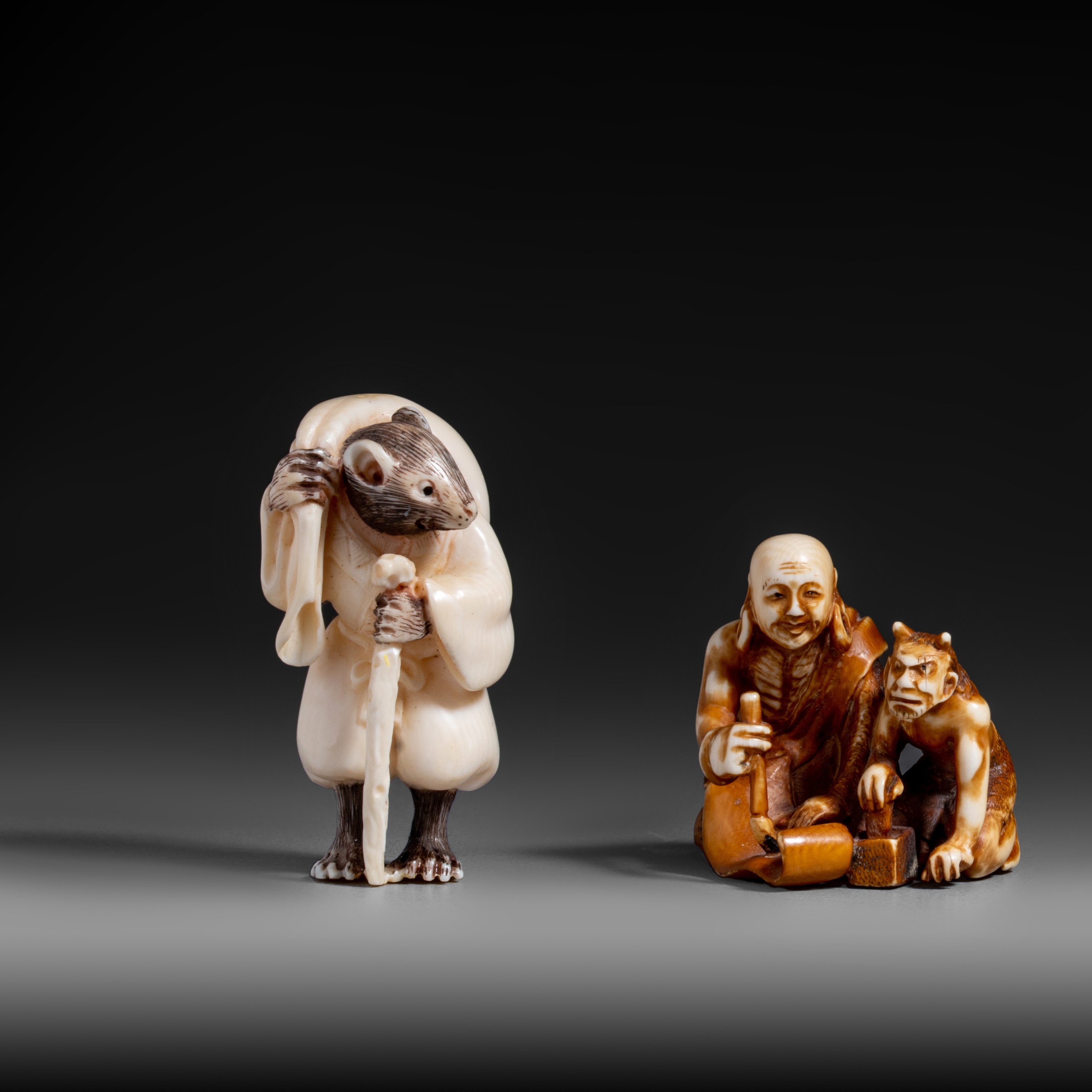 Two ivory netsuke, 23g - 22g (+)