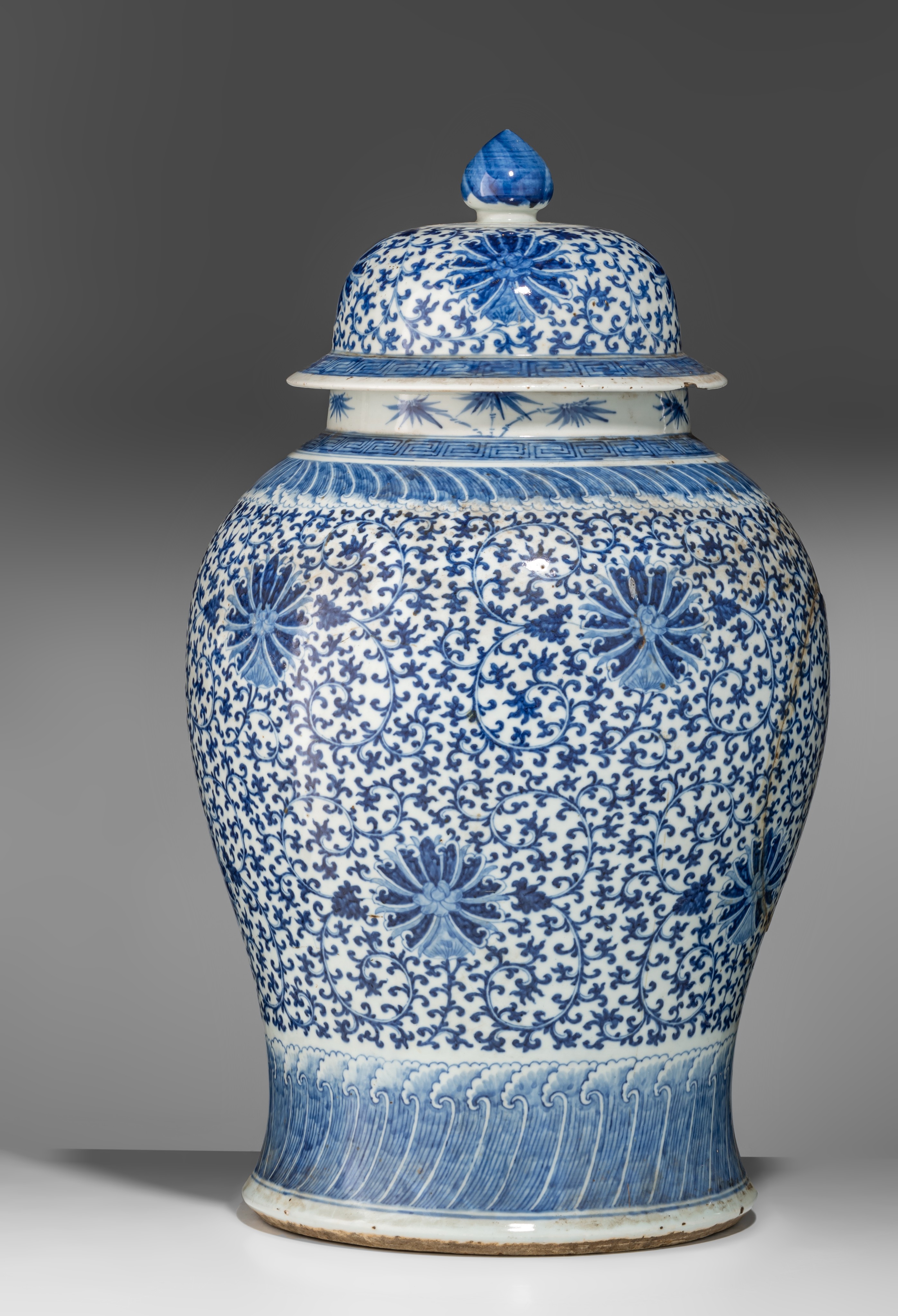 A Chinese blue and white 'Lotus Scroll' covered vase, late 18thC, H 63,5 cm - Image 3 of 9