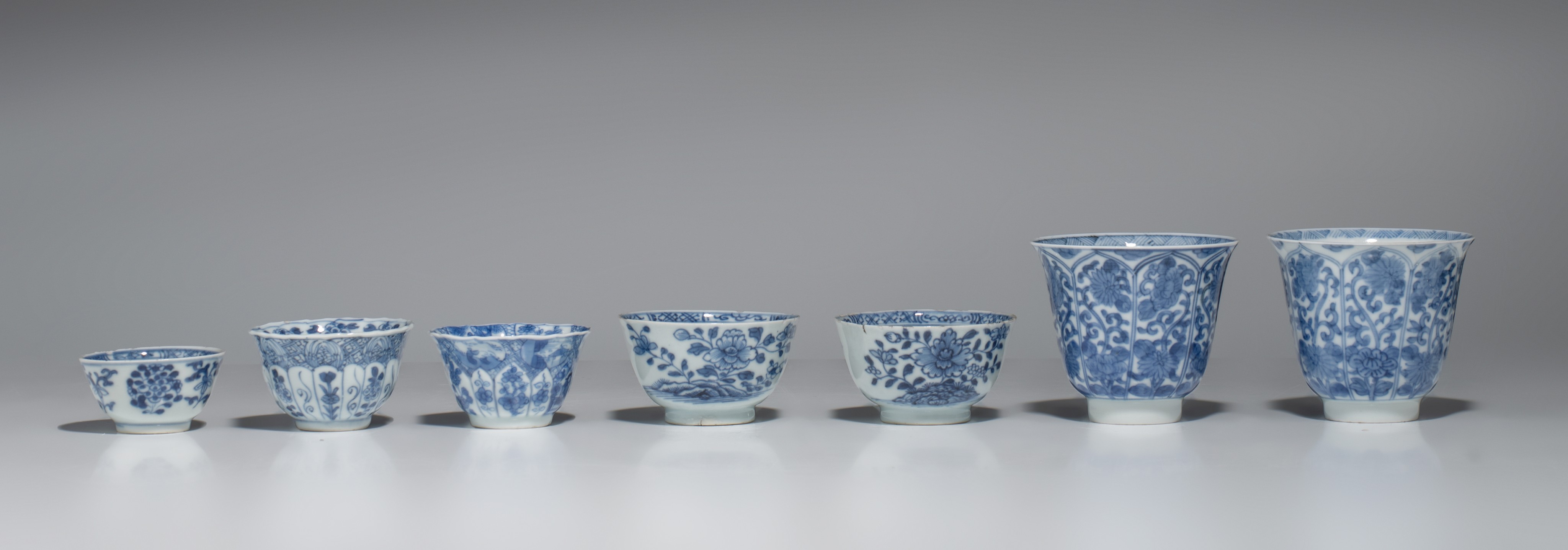 A collection of blue and white tea ware, Kangxi period, largest x cm - Image 10 of 13