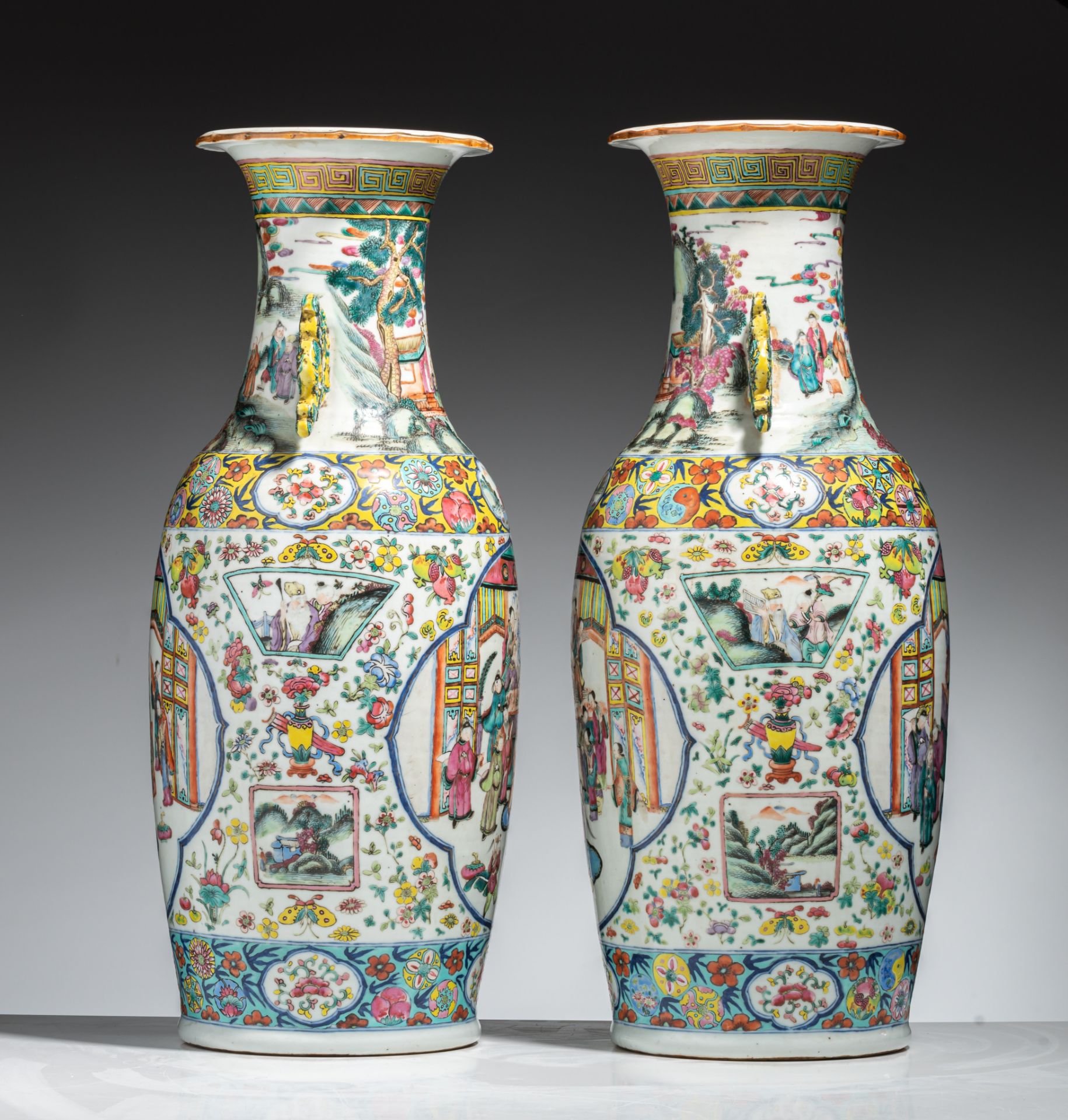 A pair of Chinese famille rose 'Court scene' vases, paired with lingzhi handles, 19thC, H 61 cm - Bild 3 aus 7