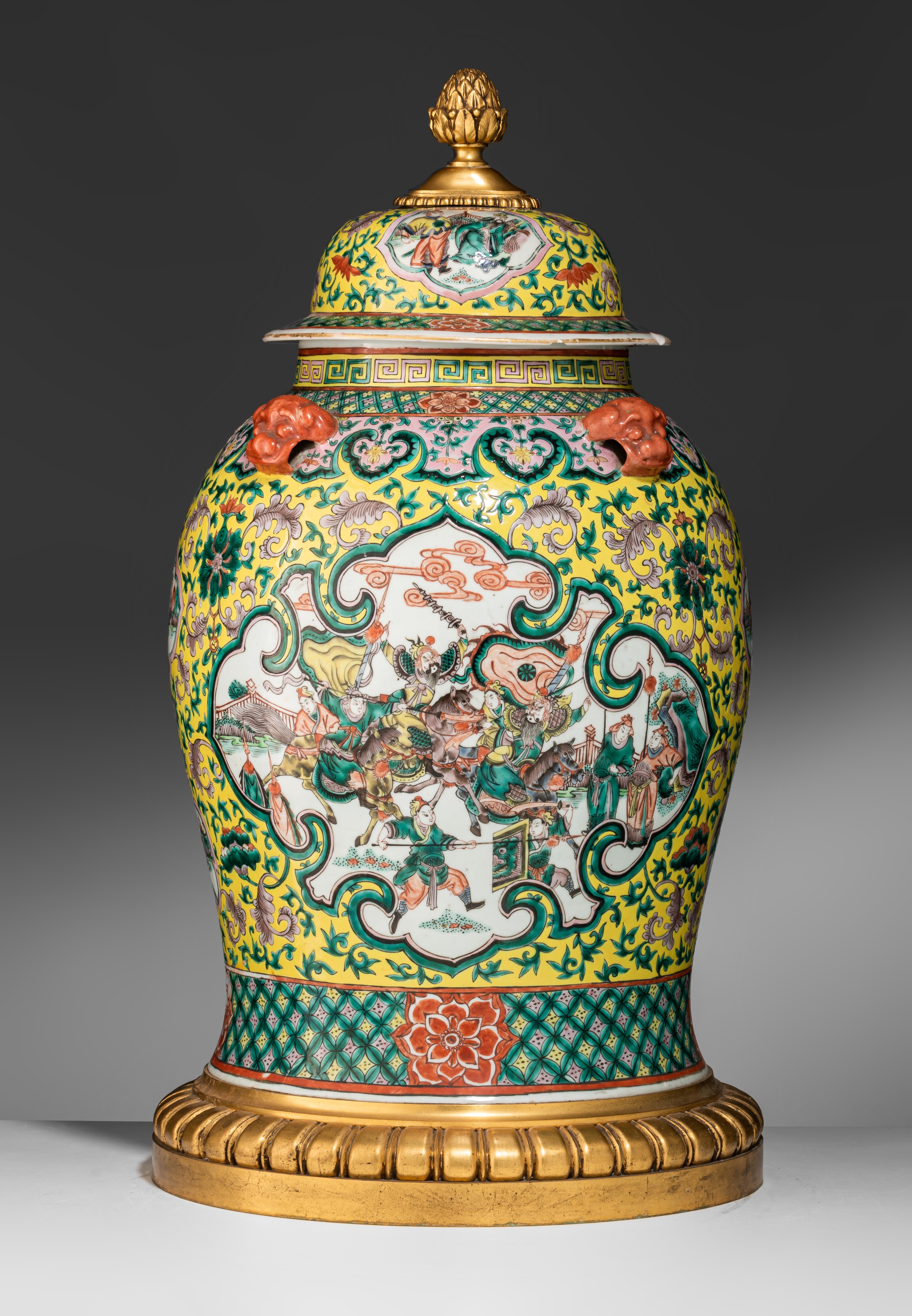 A Chinese famille rose covered vase, 19thC, H 53,5 - Total H 71 cm - Image 2 of 9