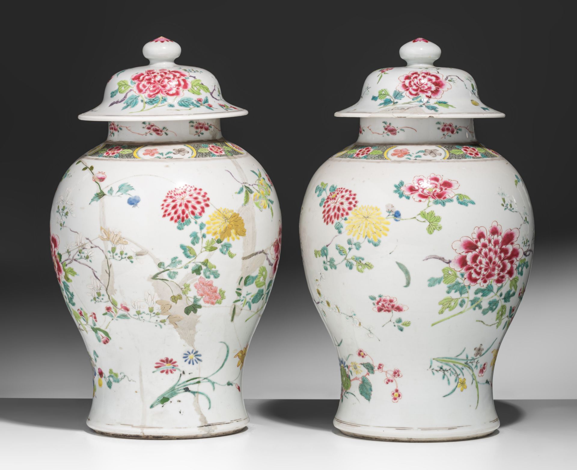 A pair of Chinese famille rose floral decorated covered vases, Yonghzeng period, H 42 cm - Image 4 of 9