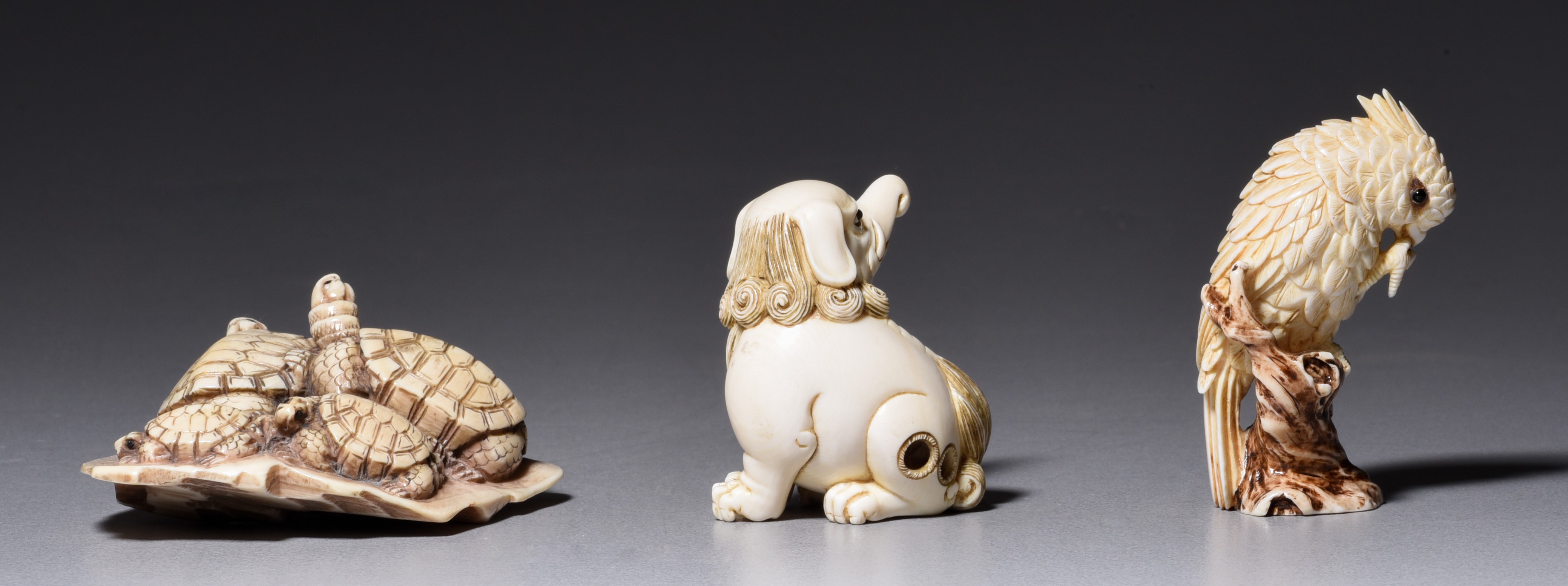 Two ivory okimono and one netsuke, late 19th/early 20thC, 38g - 25g - 18g (+) - Image 3 of 7