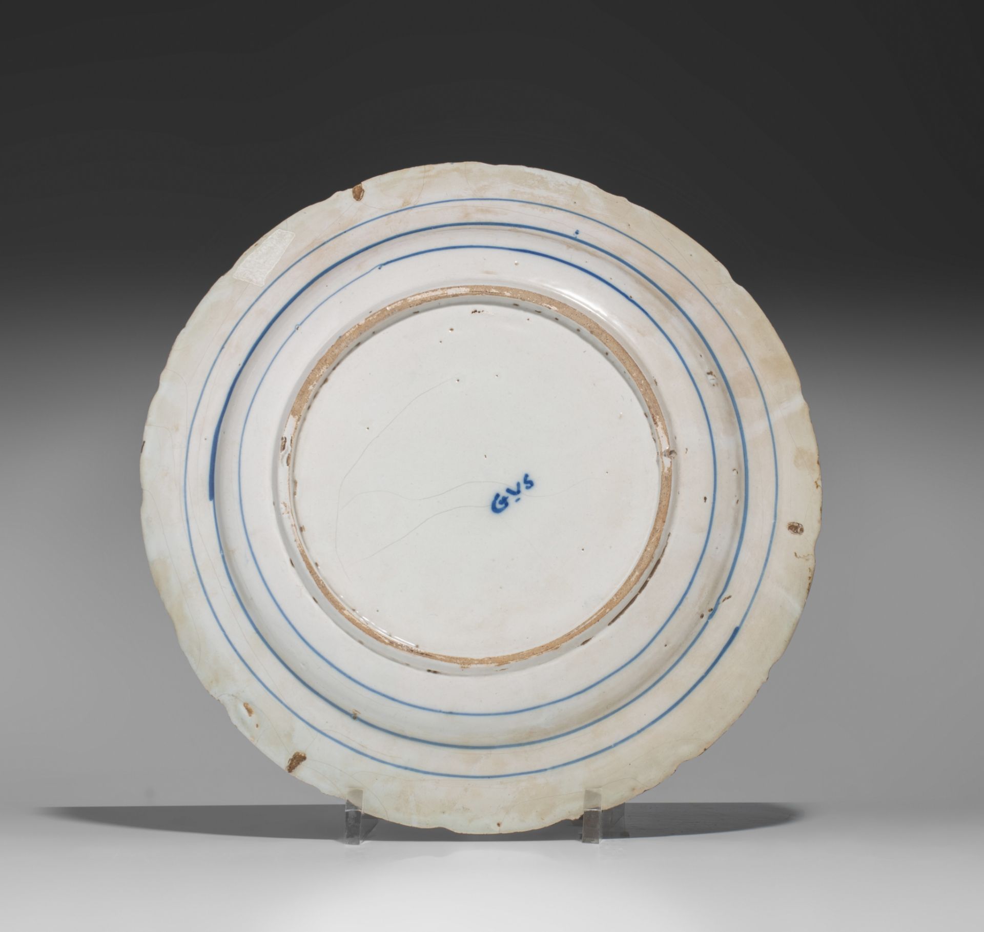 A pair of 18thC Delft plates by Geertruy Verstelle, added 12 blue and white plates, ø 16 - 34 cm - Image 3 of 17