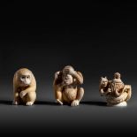 Two ivory netsuke and one okimono, 22g - 28g - 30g (+)