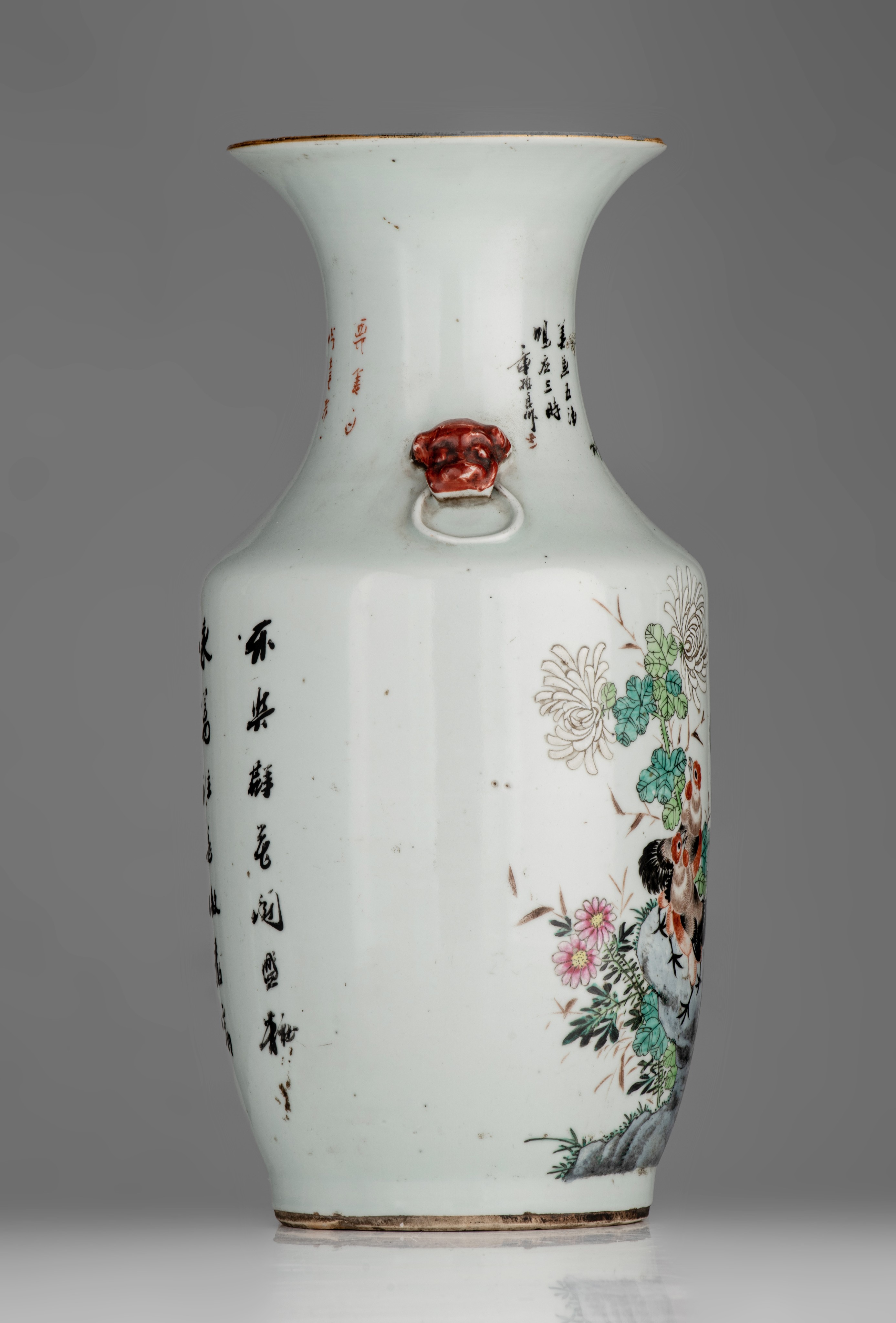 A Chinese famille rose 'cockerel' vase, Republic period, H 43,5 cm- and a blue and white on celadon - Image 11 of 13