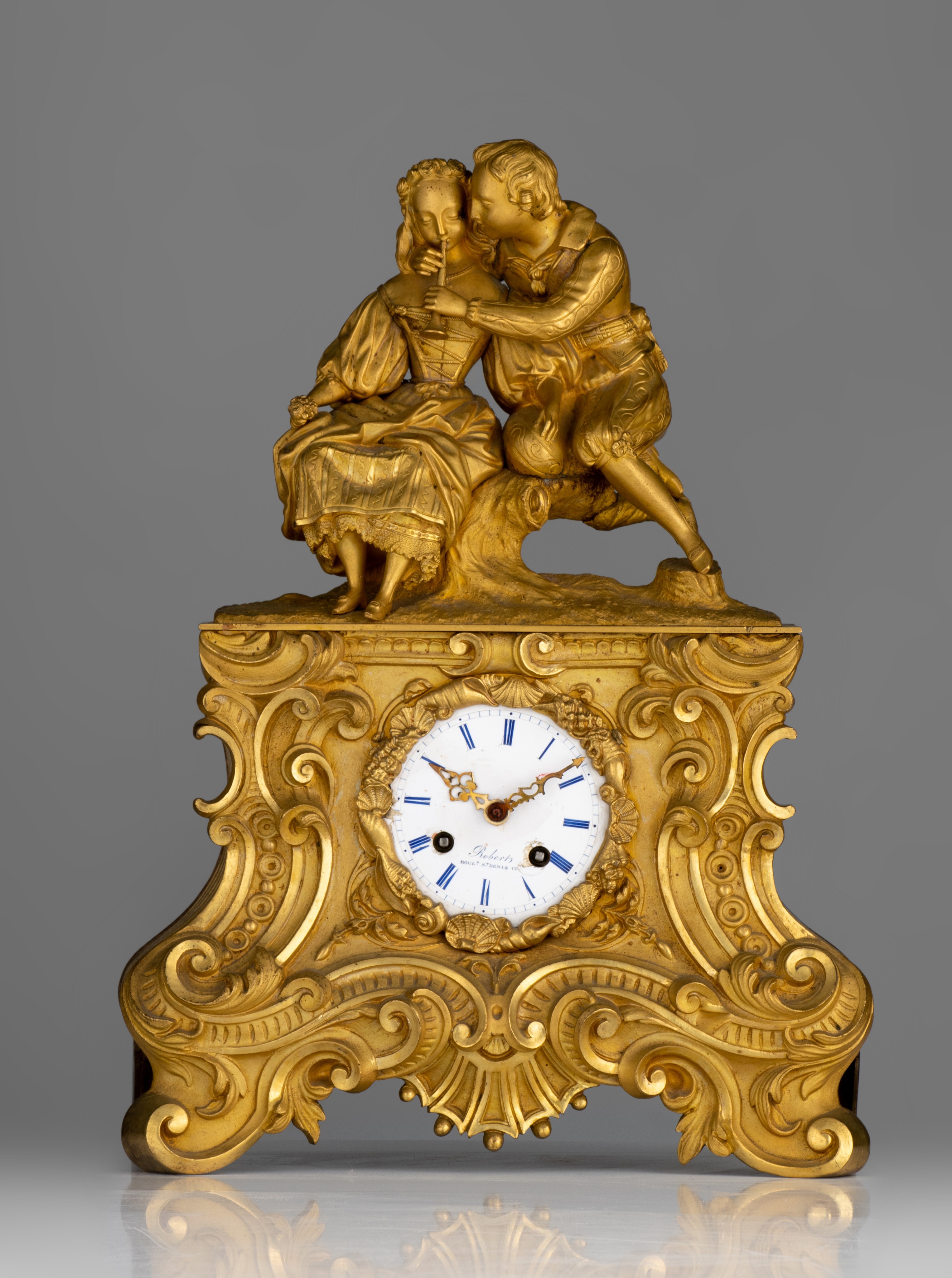 A Charles X gilt bronze mantle clock by Henri Robert, with a gallant scene, mid 19thC, H 38,5 cm - Image 2 of 9