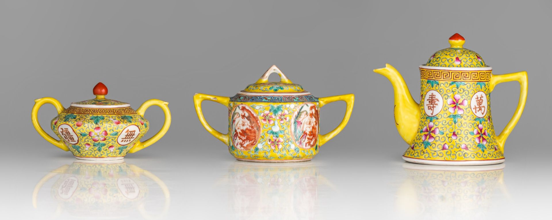 A three-piece Chinese famille jaune coffee ware, with a Guangxu mark, tallest H 15 cm - Image 13 of 18