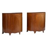 A pair of English Regency mahogany veneered demilune cabinets, 19thC, H 82 - W 30 - D 39 cm