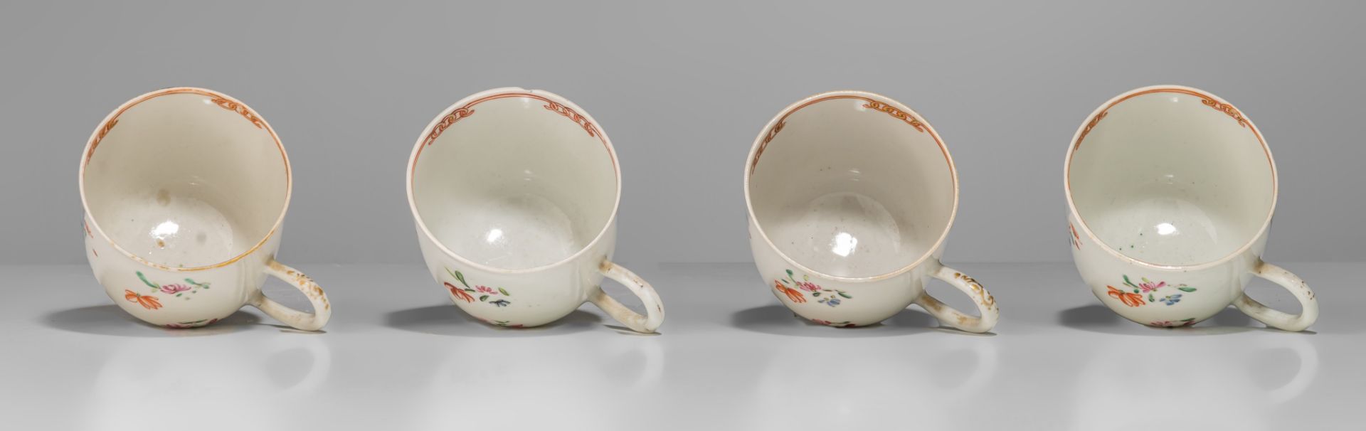 A collection of famille rose and gilt decorated export porcelain ware, 18thC, largest - H 12,5 - 34, - Image 19 of 20