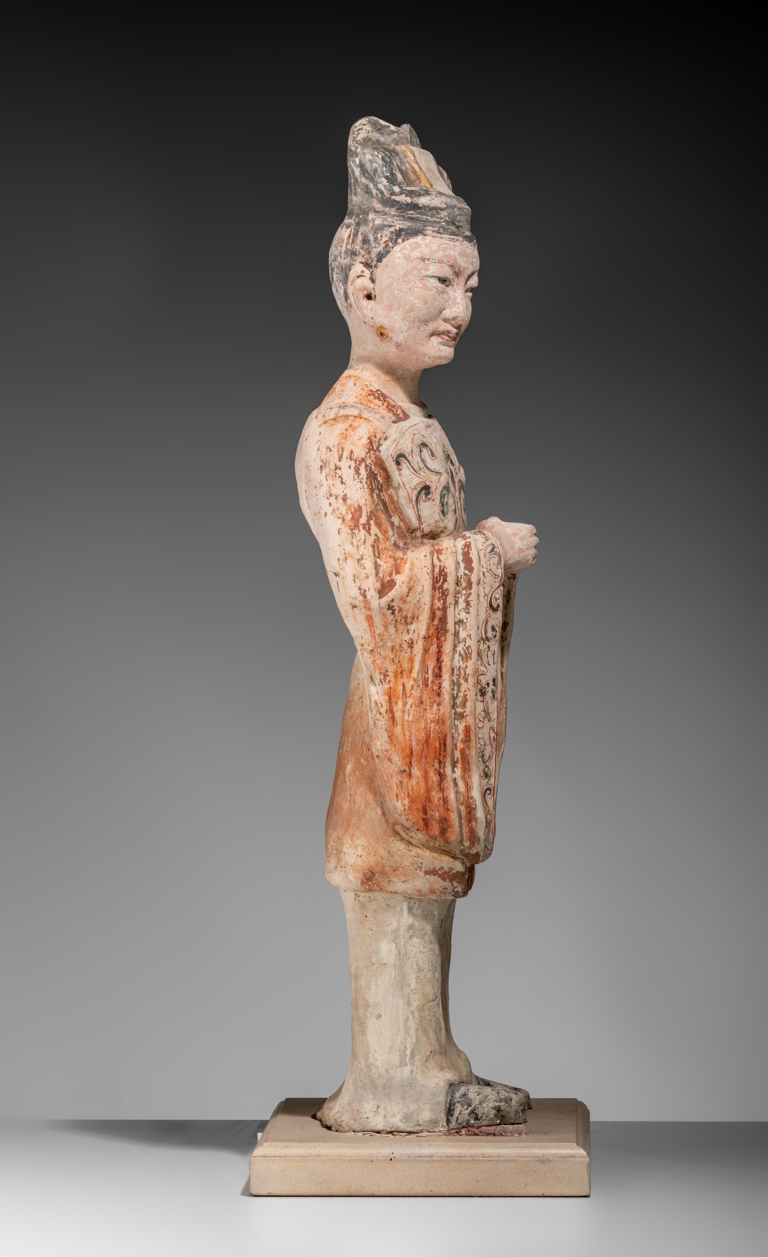 A series of two large Chinese painted pottery figures of officials, Tang dynasty, Total H 64,5 cm - Image 11 of 17