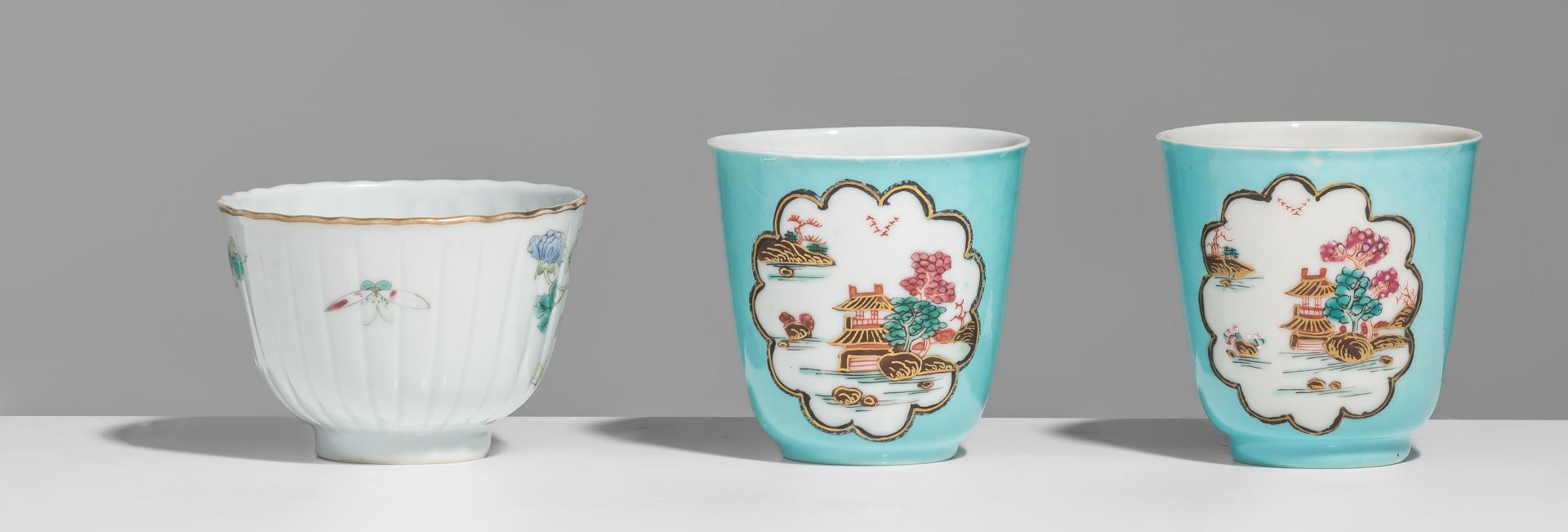 Two rare sets of Meissen-inspired Chinese export porcelain cups and saucers, 18thC, tallest H 7,5 cm - Image 6 of 10